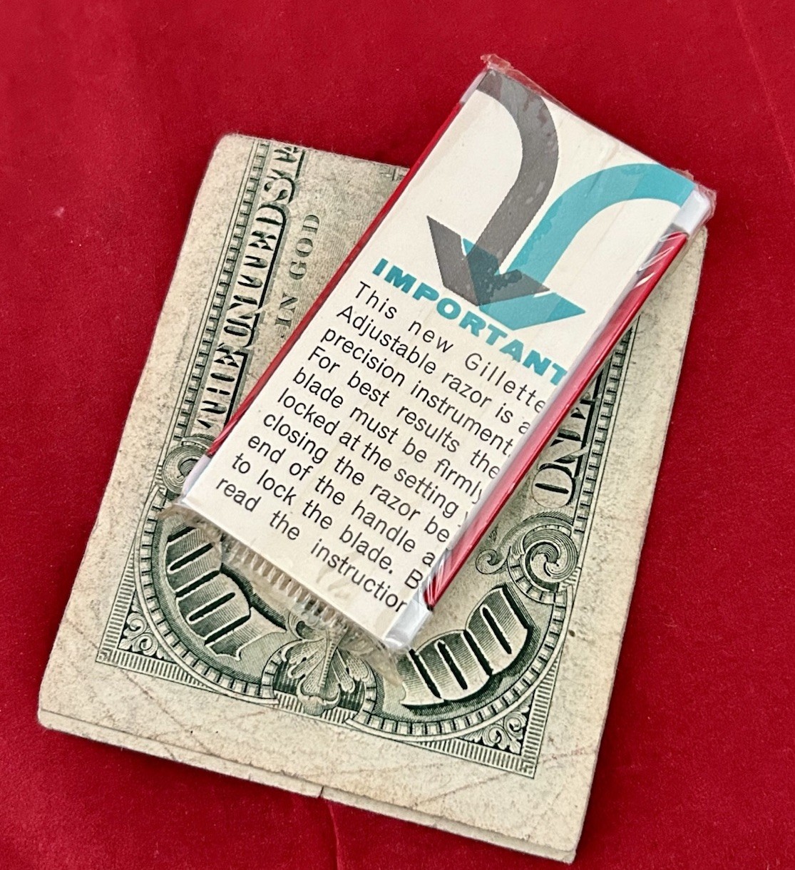 Vtg. NOS GILLETTE Slim Adjustable Razor FACTORY SEALED Blade Dispenser RARE HTF Vtg. NOS GILLETTE Slim Adjustable Razor FACTORY SEALED Blade Dispenser RARE HTF