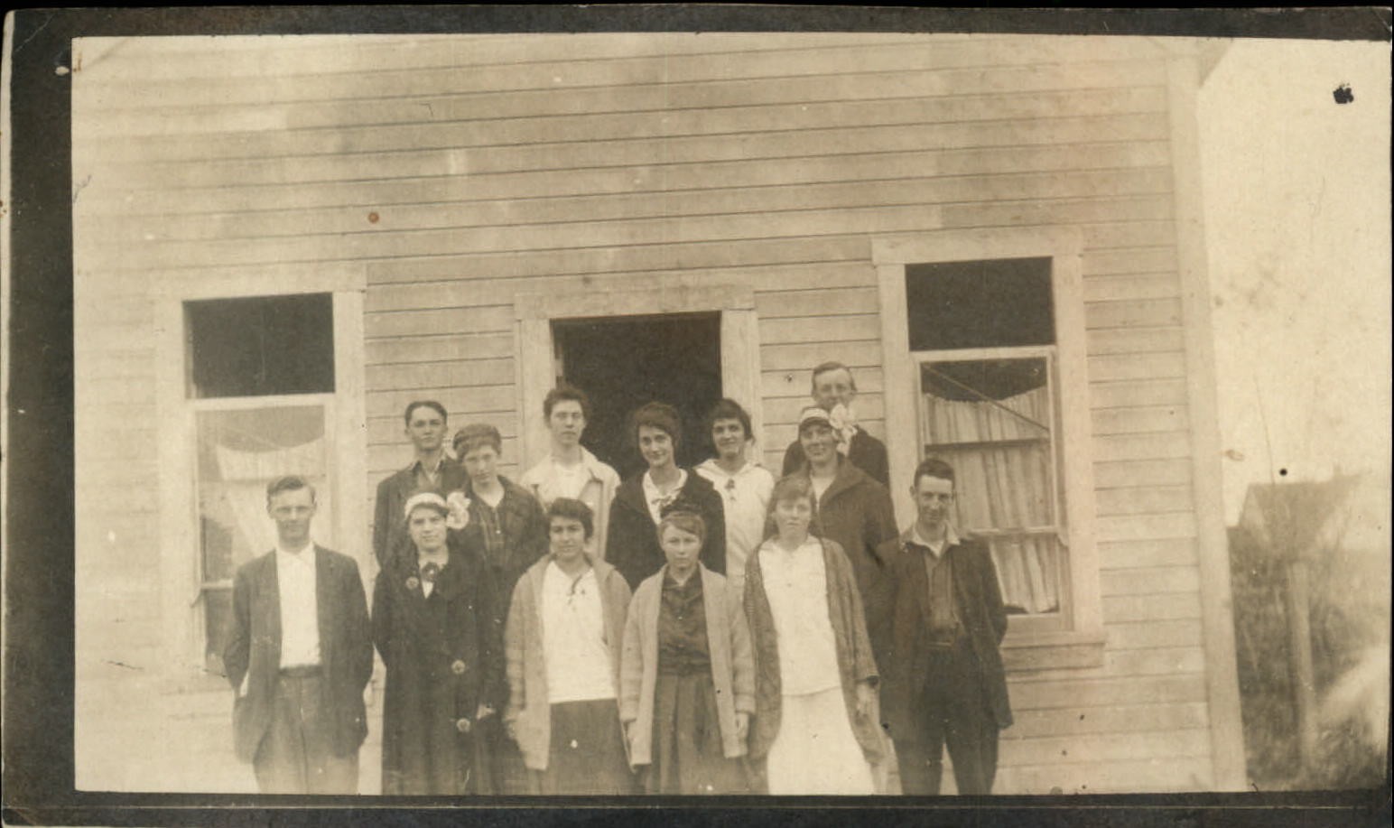 RPPC Edwardian people co-workers? boarding house? 1907-1920s real photo postcard