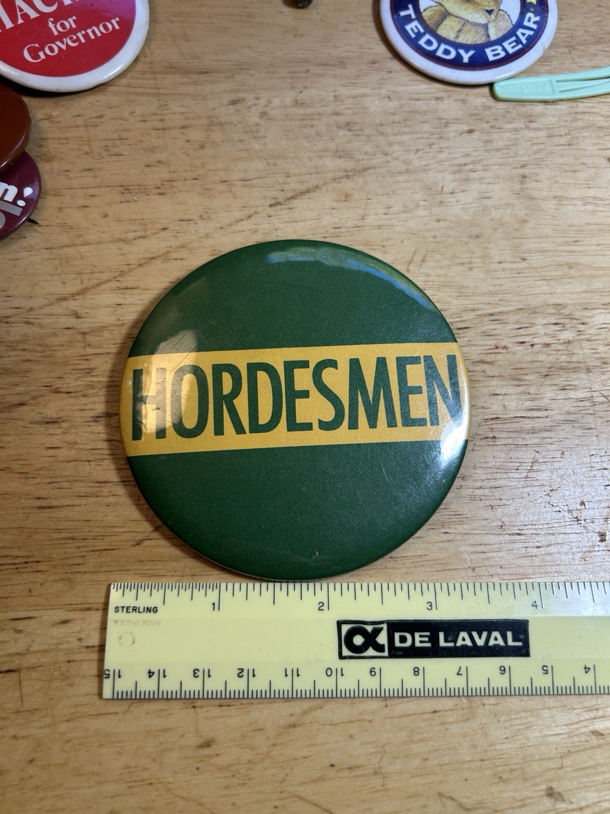 Rare vintage 1971 "HORDESMEN" jumbo pinback button Rare vintage 1971 "HORDESMEN" jumbo pinback button
