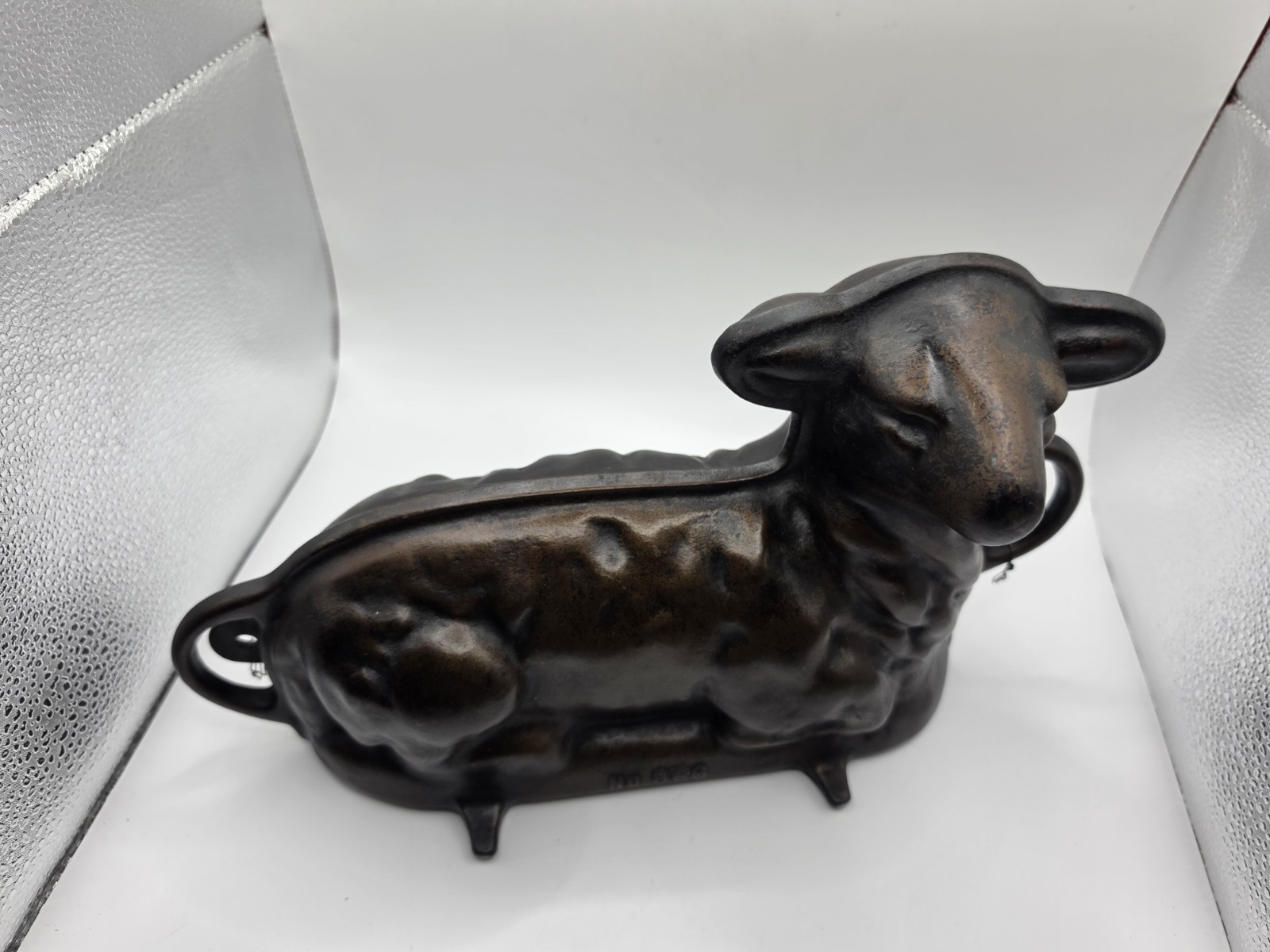 Vintage Antique Griswold 2 Pc Cast Iron Lamb Cake Mold # 866 - 921 & 922