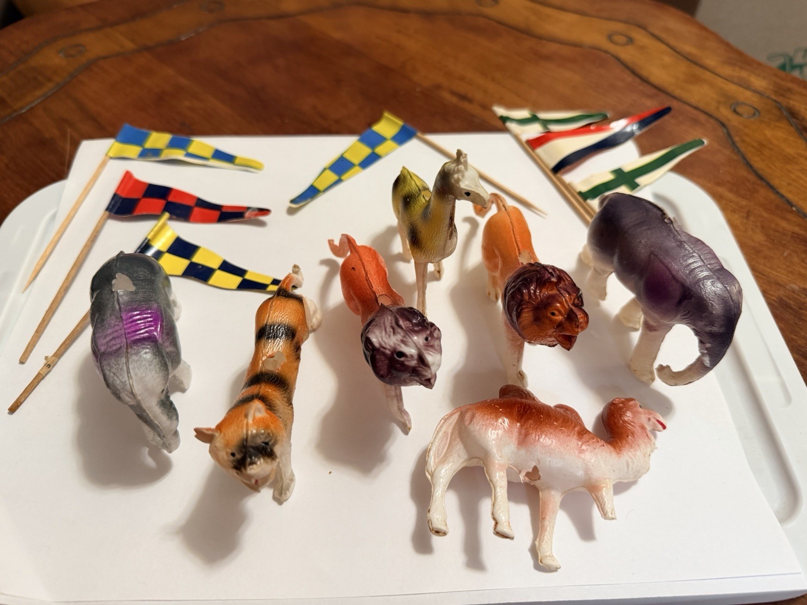 🎪Vintage 1960s Celluloid Circus Animal Straw/Cake Toppers and Flag Lot 🎪 🎪Vintage 1960s Celluloid Circus Animal Straw/Cake Toppers and Flag Lot 🎪