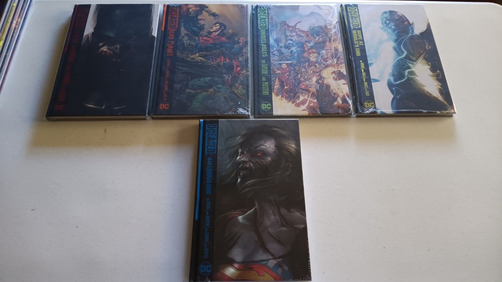 DCEASED Hardcover Vol. 1 - 5 Complete Set Lot Tom Taylor DC Comics DCEASED Hardcover Vol. 1 - 5 Complete Set Lot Tom Taylor DC Comics