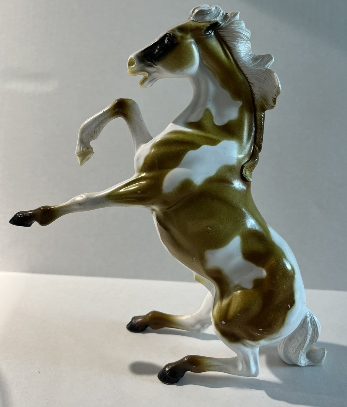 Vintage 1960’s Hartland Plastic Figure Palomino Pinto Semi Rearing Mustang H Vintage 1960’s Hartland Plastic Figure Palomino Pinto Semi Rearing Mustang H