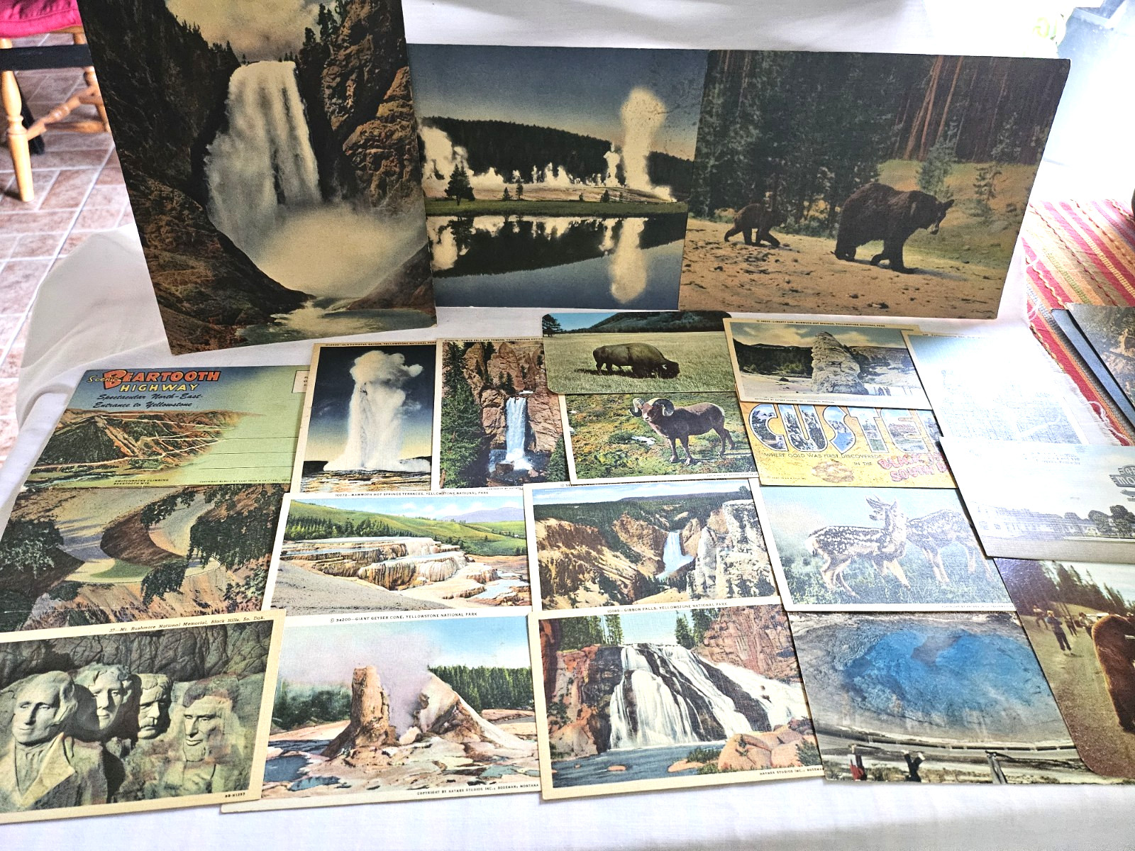 22 Vintage YELLOWSTONE Unused Postcards Jack Ellis Haynes c1930's  & Booklet