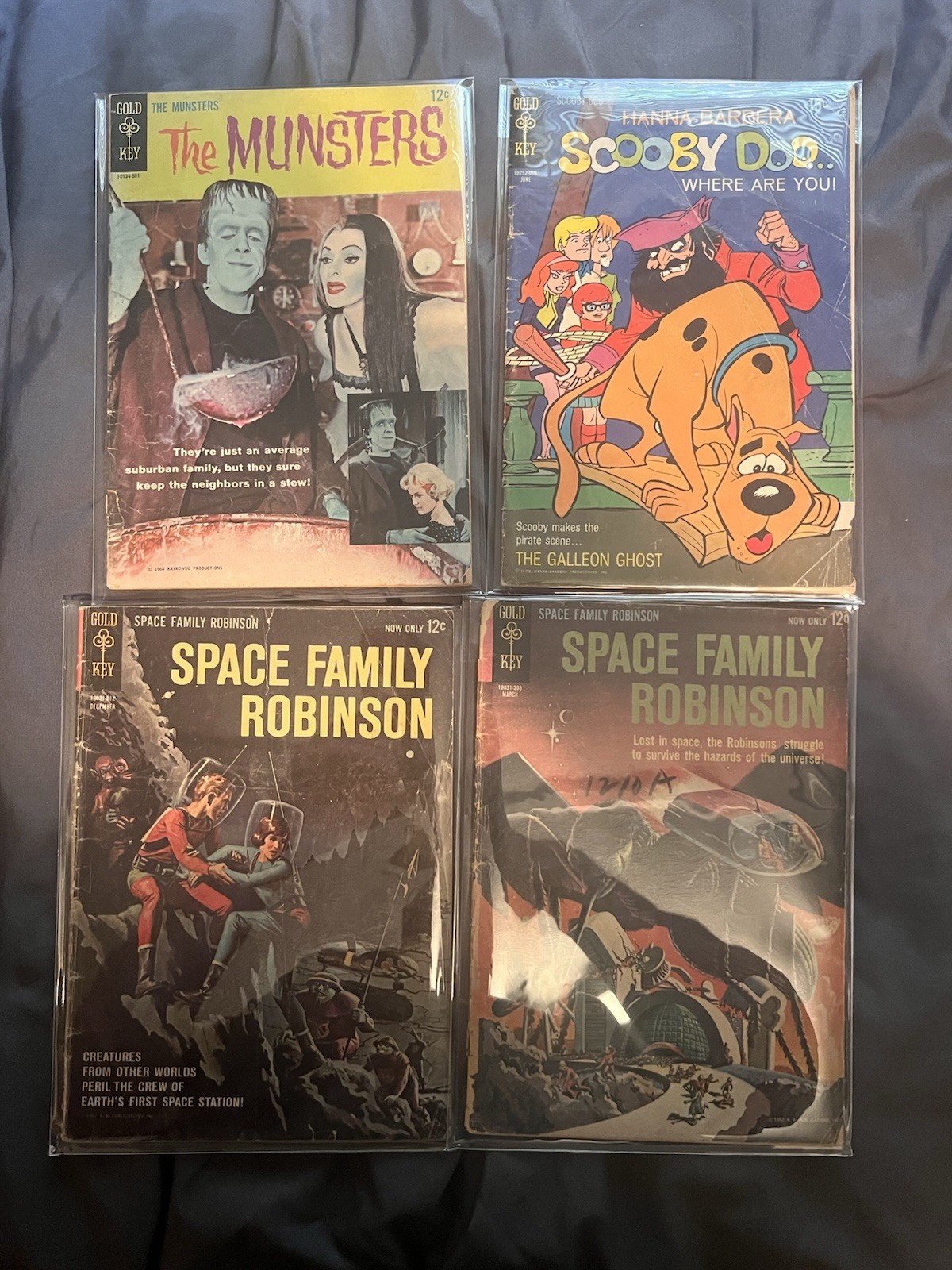 Gold Key Lot The Munsters #1 Gold Key 1964 Scooby Doo 2 Space Family 1,2
