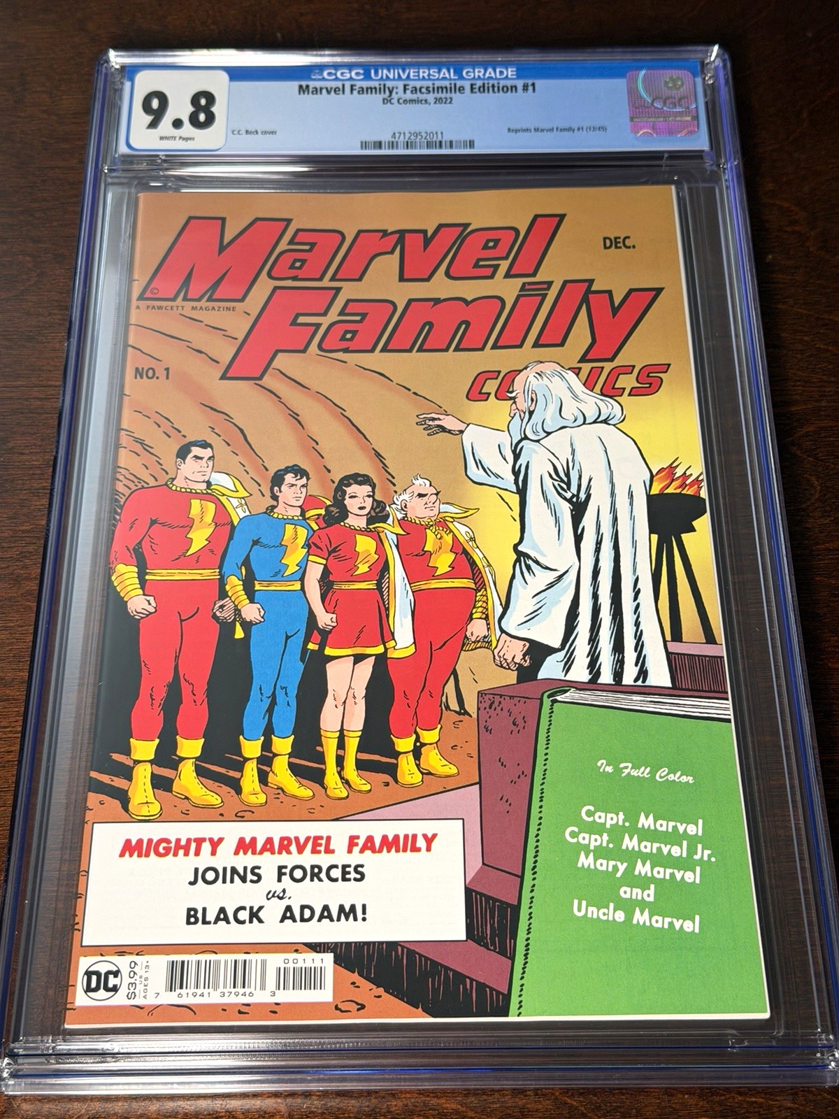 FREE SHIPPING Marvel Family 1 CGC 9.8 DC Comics 2022 Facsimile Exclusive