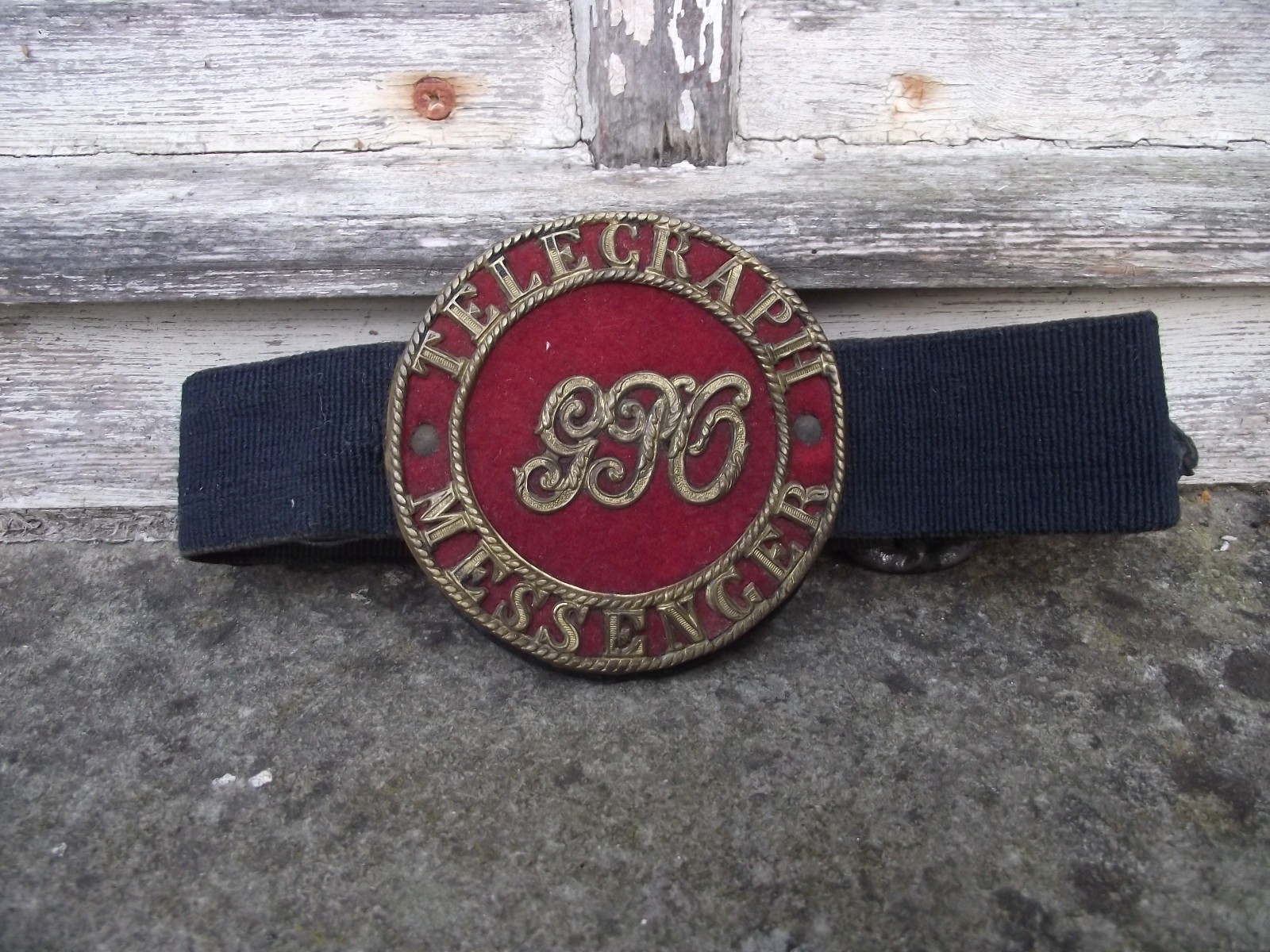 VINTAGE ANTIQUE GPO / GENERAL POST OFFICE TELEGRAPH MESSENGER ARMBAND BADGE VINTAGE ANTIQUE GPO / GENERAL POST OFFICE TELEGRAPH MESSENGER ARMBAND BADGE