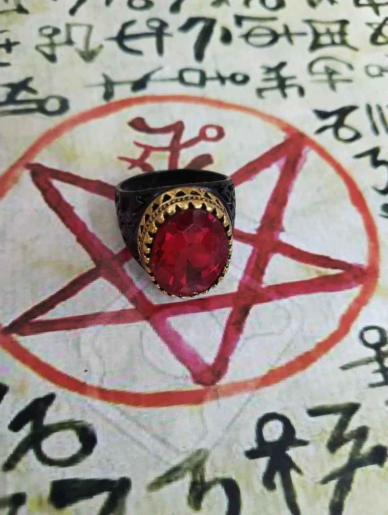 Most Power Queen Succubus Ring Very Rare Most Power Queen Succubus Ring Very Rare