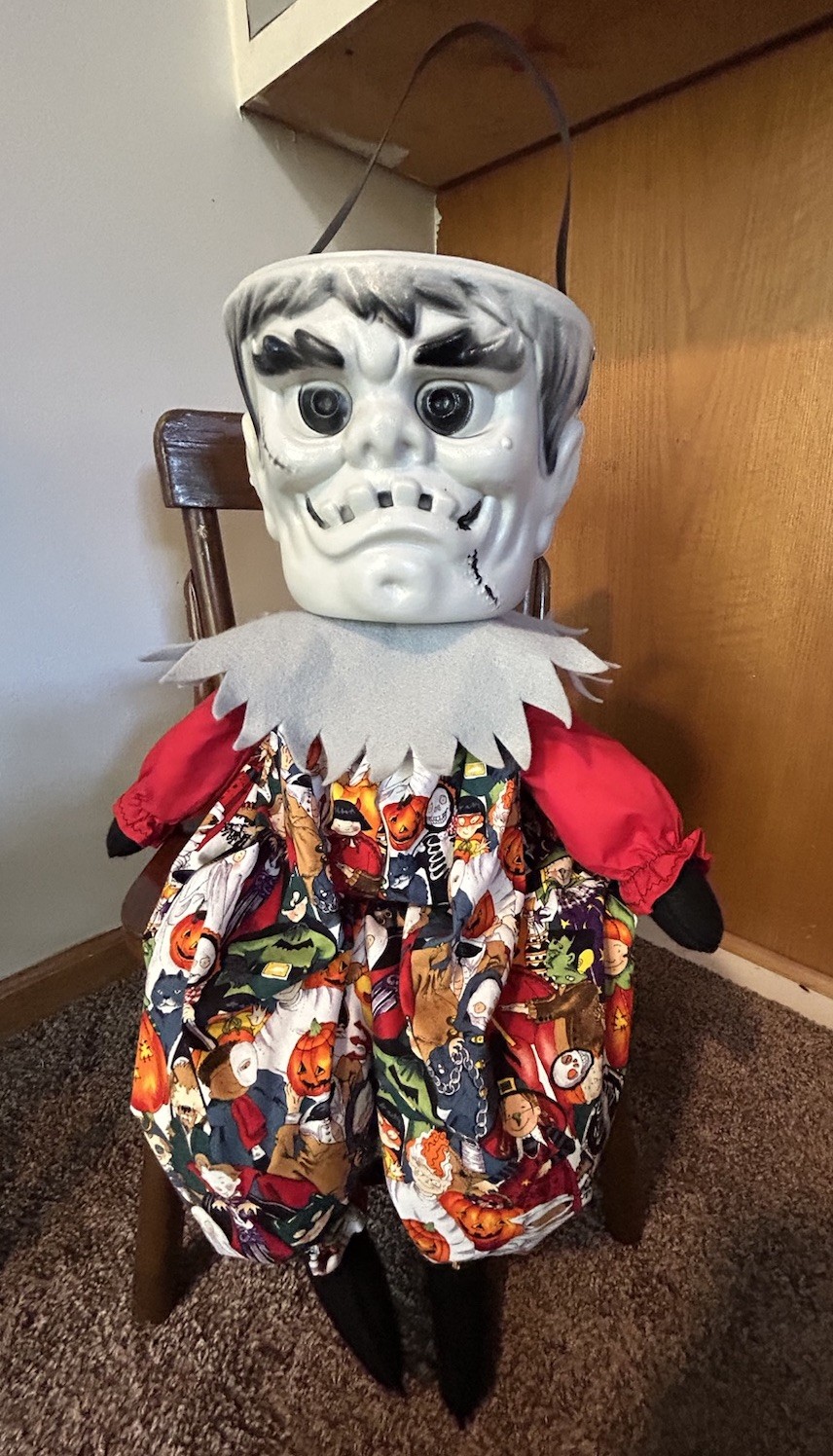 VTG Halloween Frankenstein Head Blow Mold Candy Bucket Shelf Sitter Handmade VTG Halloween Frankenstein Head Blow Mold Candy Bucket Shelf Sitter Handmade