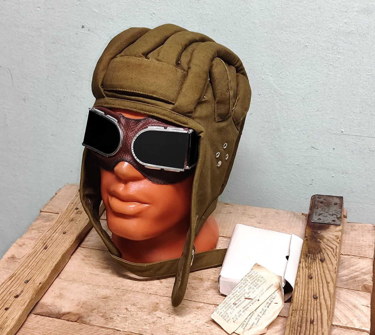 Soviet Russian Army Tank man USSR Tanker Helmt Ribbed Hat Size 58 + Glasses,NEW Soviet Russian Army Tank man USSR Tanker Helmt Ribbed Hat Size 58 + Glasses,NEW