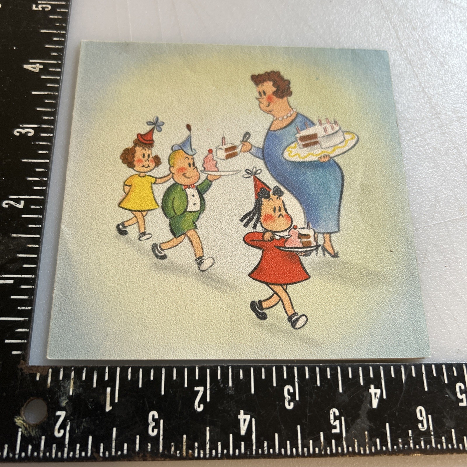 VINTAGE "LITTLE LULU WRAPPING GIFTS MARJORIE BUELL" BIRTHDAY GREETING CARD
