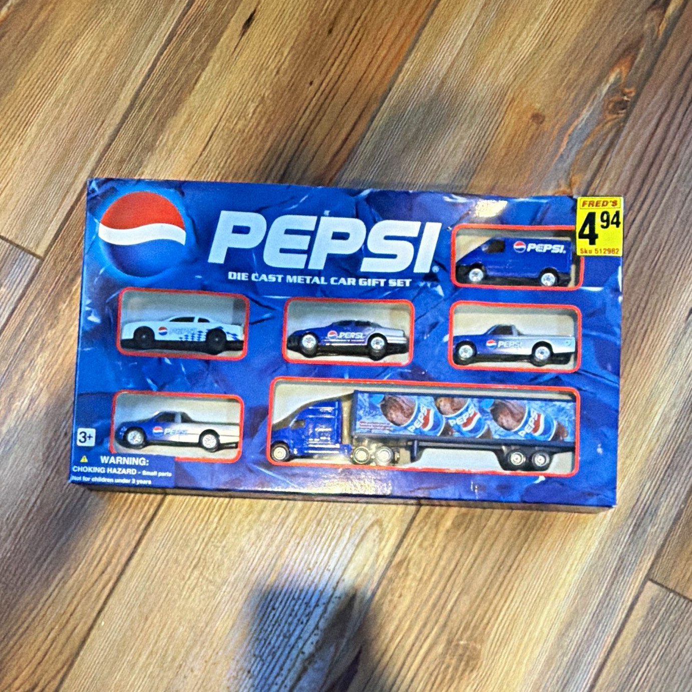 Pepsi Die Cast Metal Car Gift Set Golden Wheel Vintage 6-pack Pepsi Die Cast Metal Car Gift Set Golden Wheel Vintage 6-pack