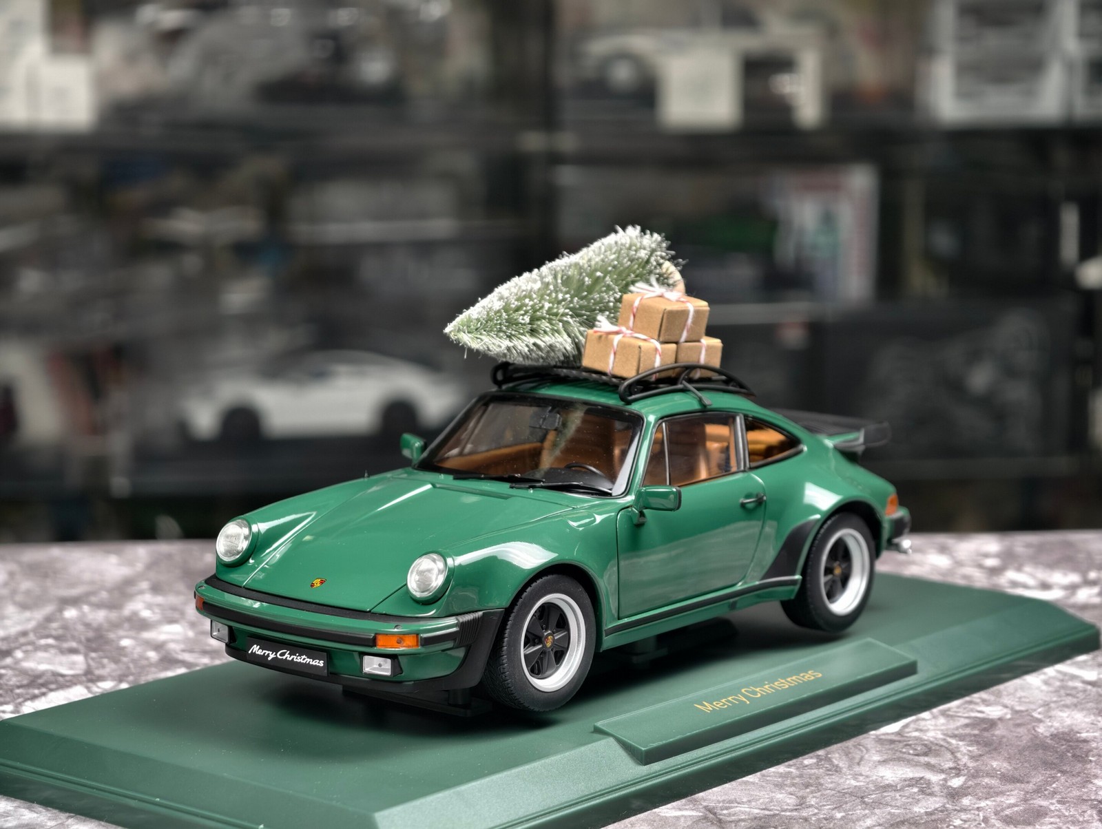 1:18 Norev Porsche 911 Turbo Christmas Edition Alloy Car Model Gift 1:18 Norev Porsche 911 Turbo Christmas Edition Alloy Car Model Gift