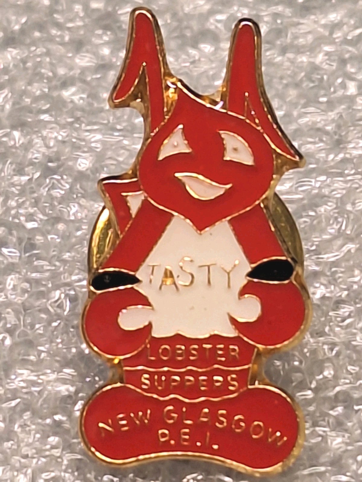 NEW GLASGOW P.E.I. SOUVENIR LAPEL PIN NEW GLASGOW P.E.I. SOUVENIR LAPEL PIN
