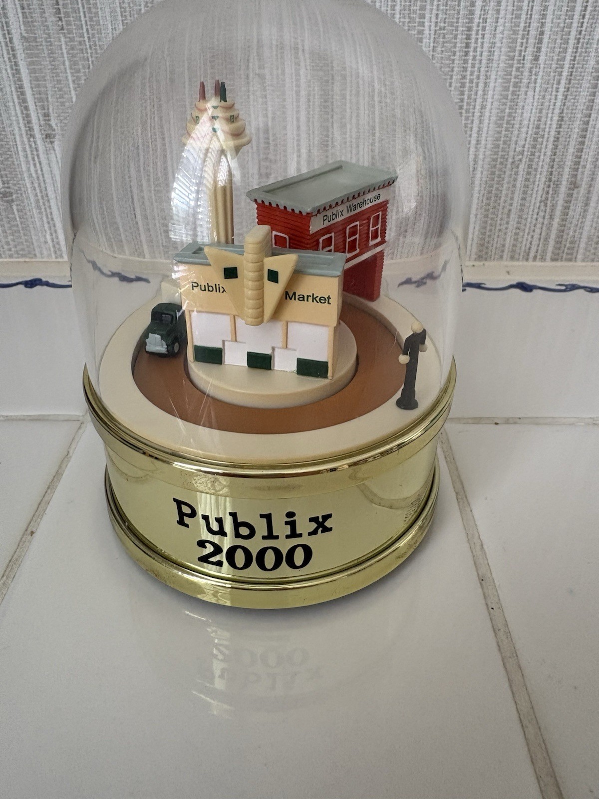 Publix Grocery Store Tractor Trailer Warehouse Christmas Ornament 2000 Publix Grocery Store Tractor Trailer Warehouse Christmas Ornament 2000