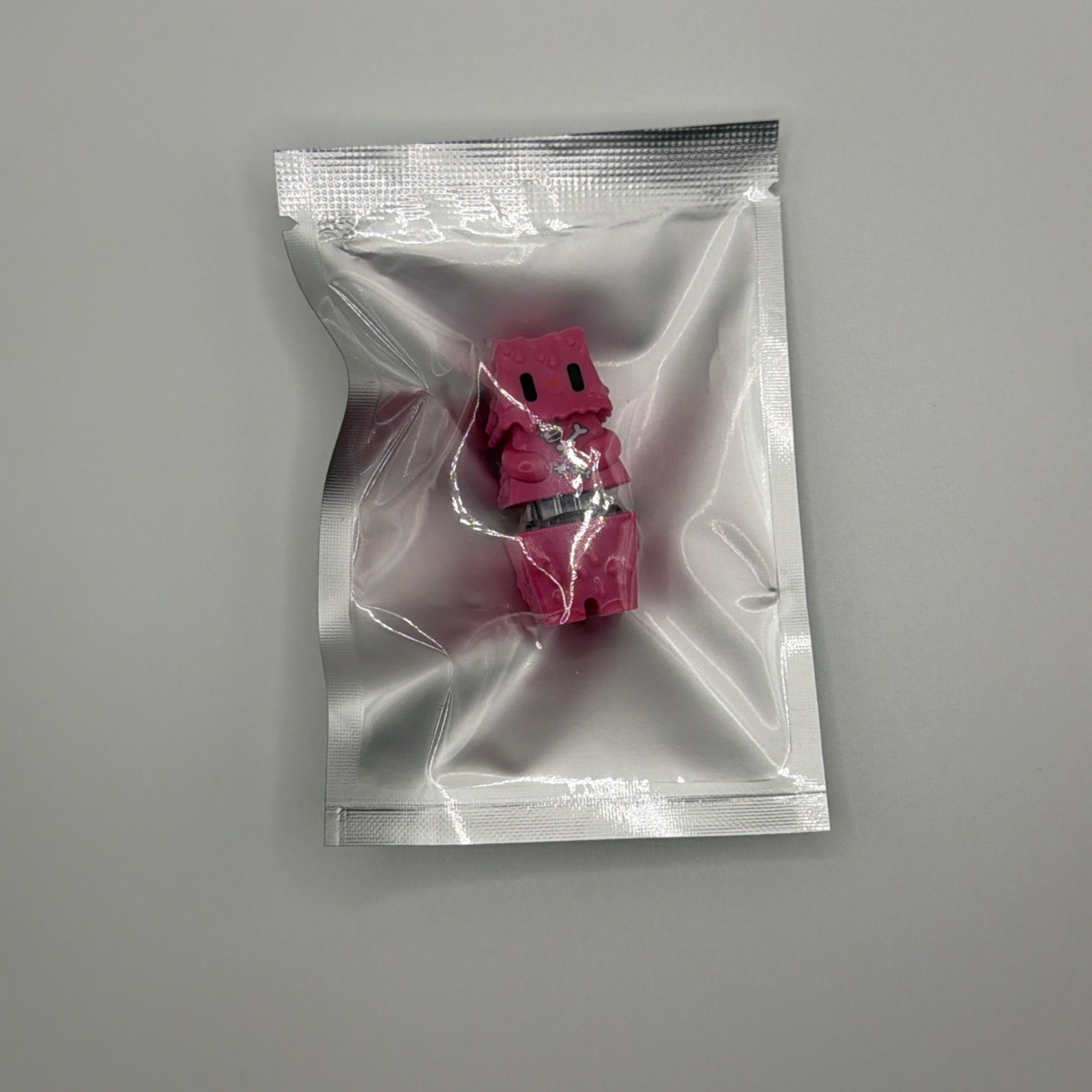 TapCap Slime Guy Series 2 Mystery Slime Collectible Figure Strawberry Slime 1/18