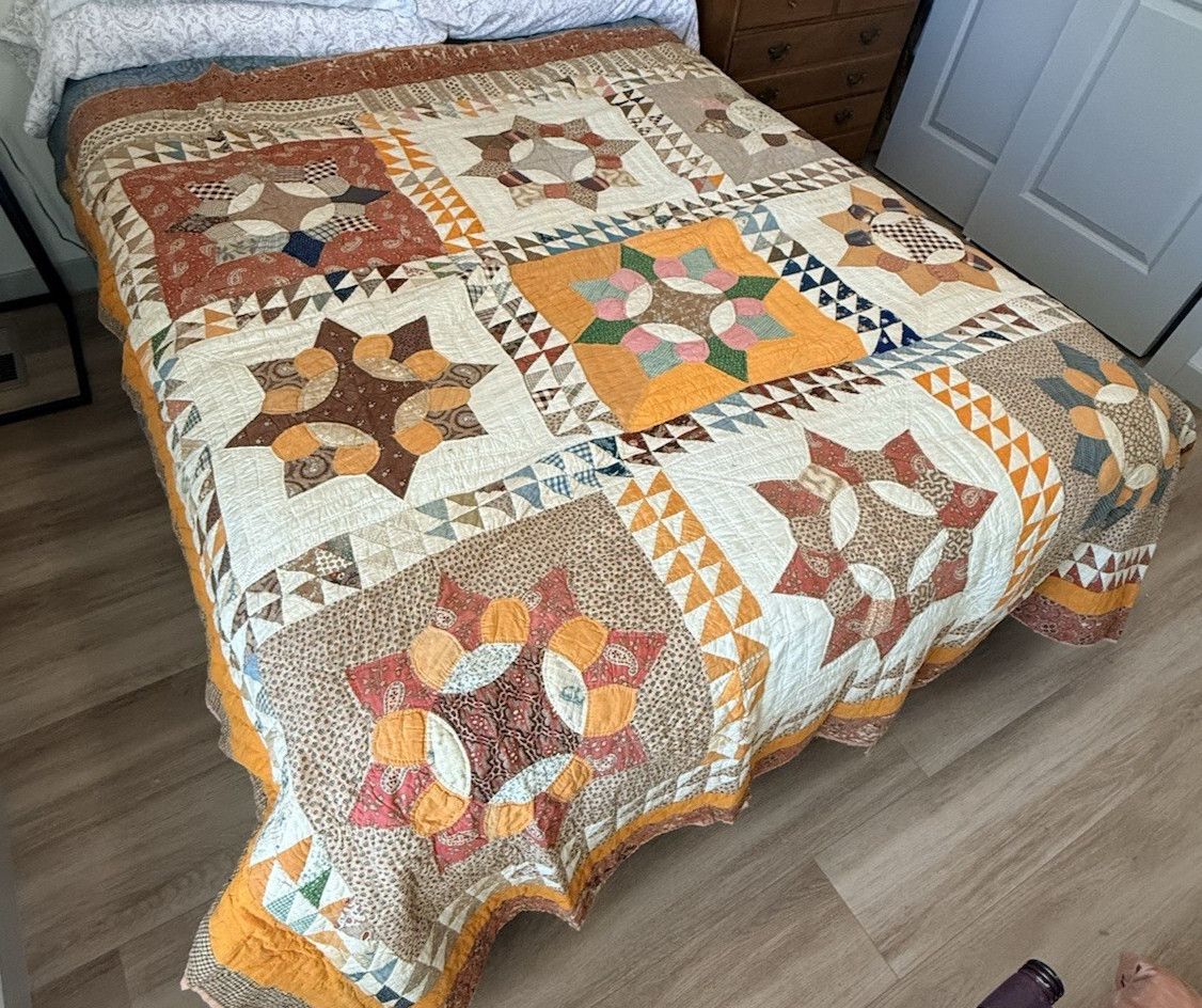 Antique 1800s Hand Stitched Caesar's Crown Scrapbag Quilt 83" x 78"