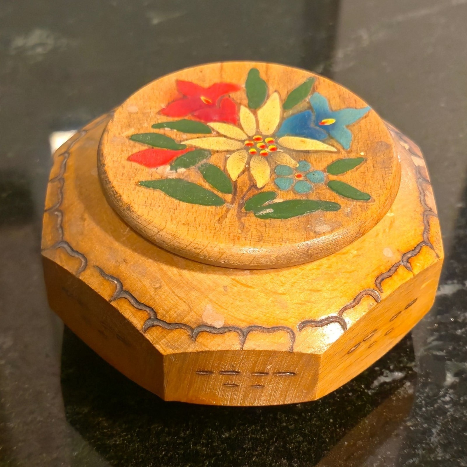 Vintage Folk Art Jewelry box Trinket dish Wood Hand painted Handmade Floral Art Vintage Folk Art Jewelry box Trinket dish Wood Hand painted Handmade Floral Art