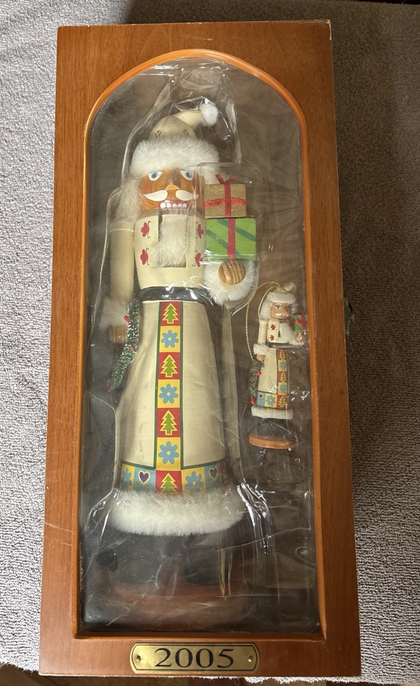 VTG Hallmark Keepsake Ornament Club 2005 Santa Nutcracker NEW in Wood Display VTG Hallmark Keepsake Ornament Club 2005 Santa Nutcracker NEW in Wood Display