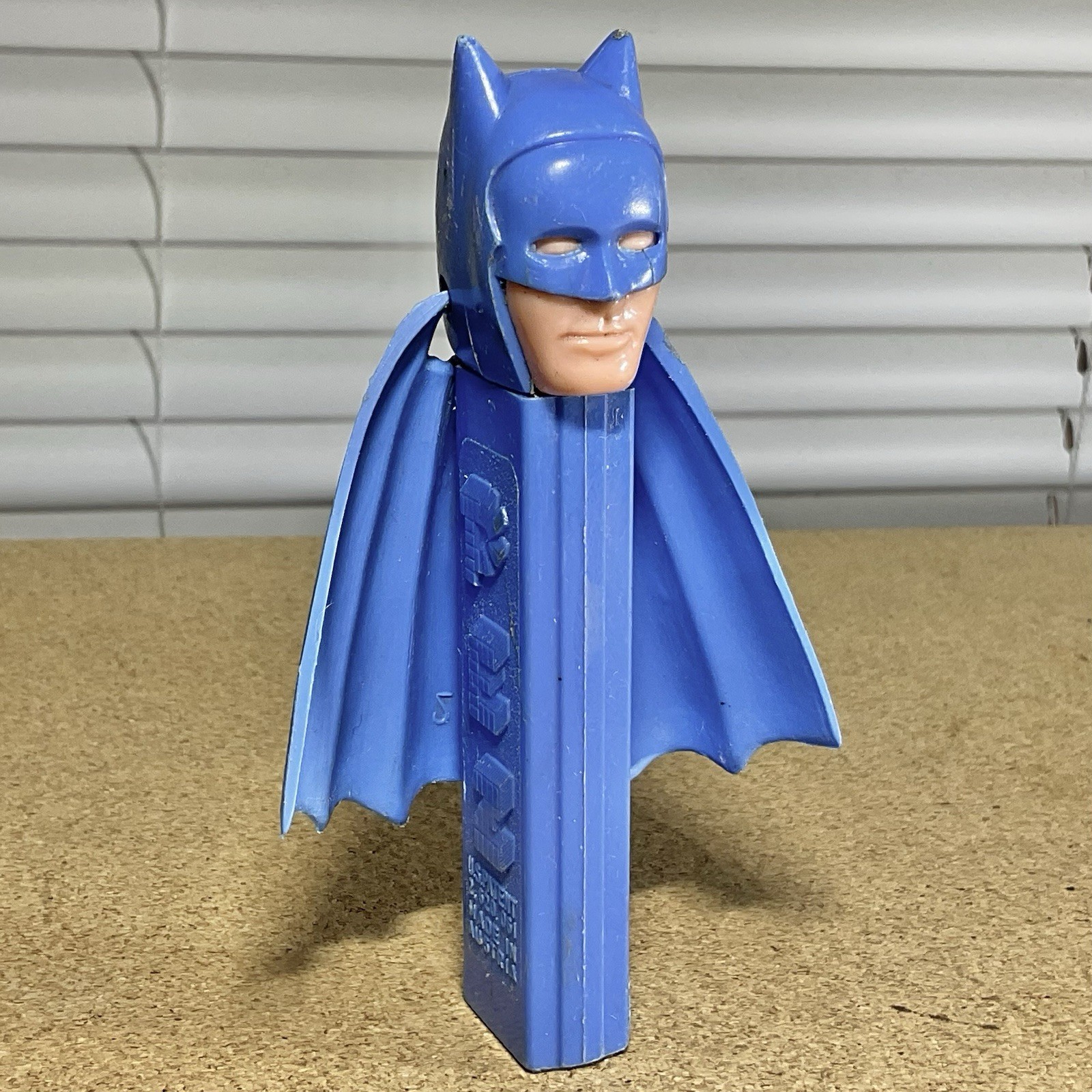Vintage 1966 PEZ Batman No Feet With Cape Austria Dispenser Working