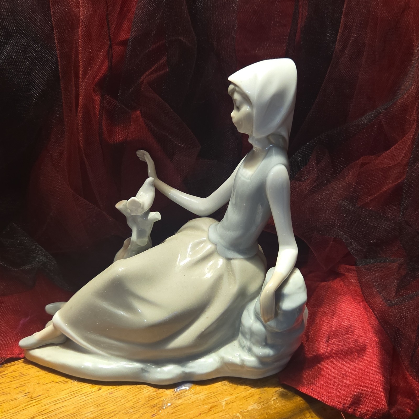 LLADRO Shepherdess with Dove.  glossy finish. excellent condition. 