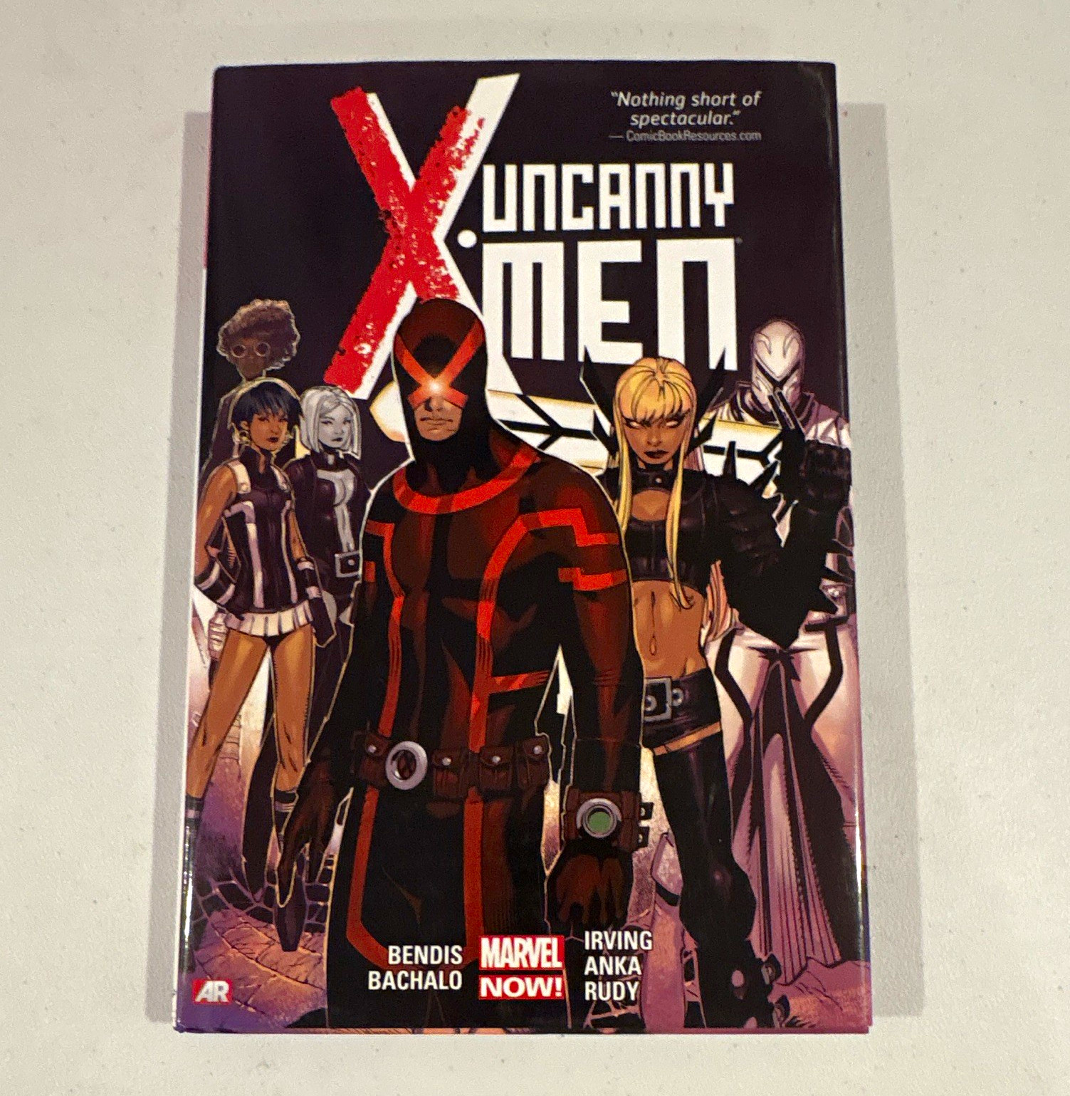 Uncanny X-Men Vol. 1 Hardcover Brian Michael Bendis Chris Bachalo - 1st Printing