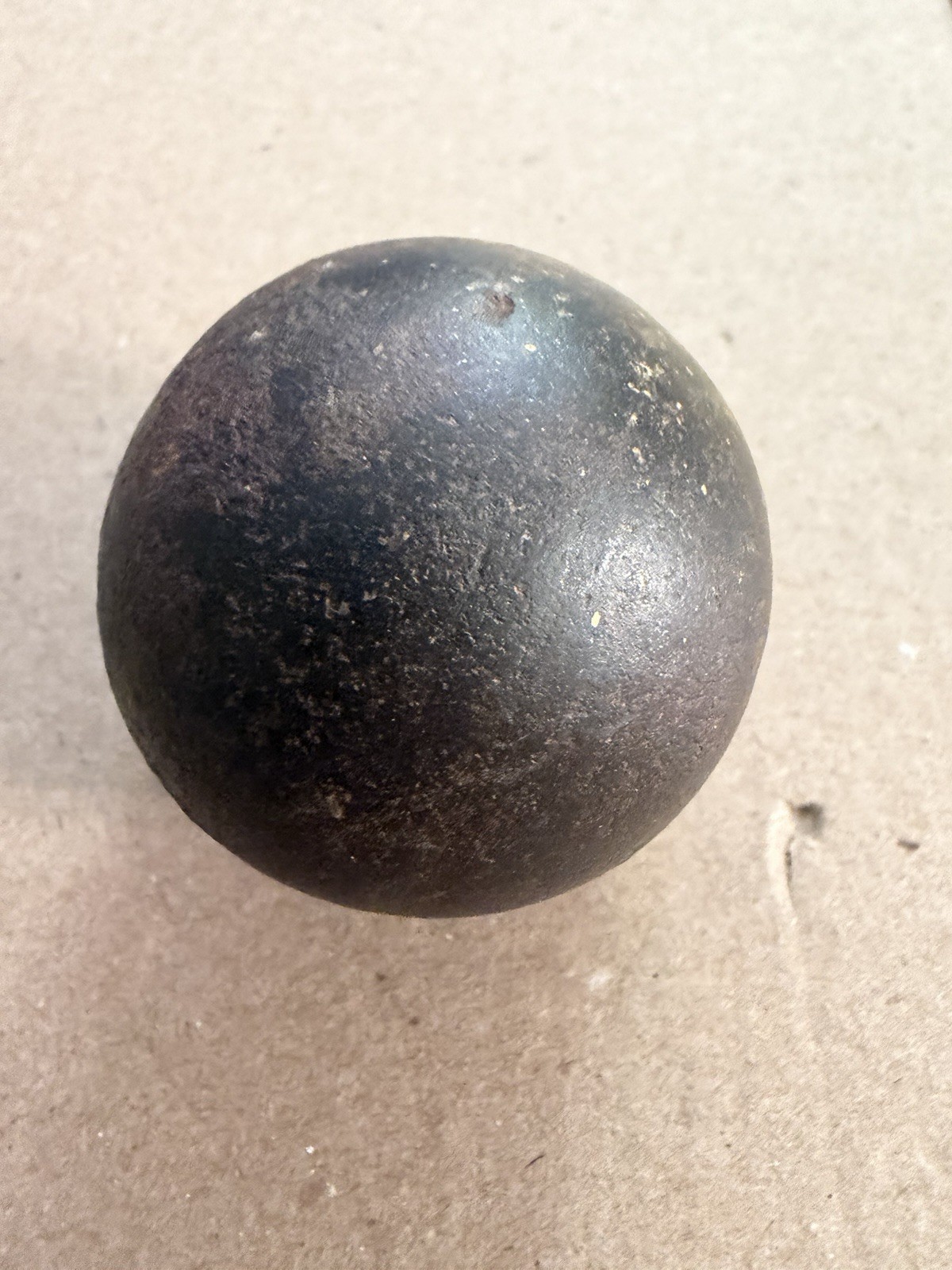 ANTIQUE CAST IRON 2" CANNON BALL 1 Lb 3oz ANTIQUE CAST IRON 2" CANNON BALL 1 Lb 3oz