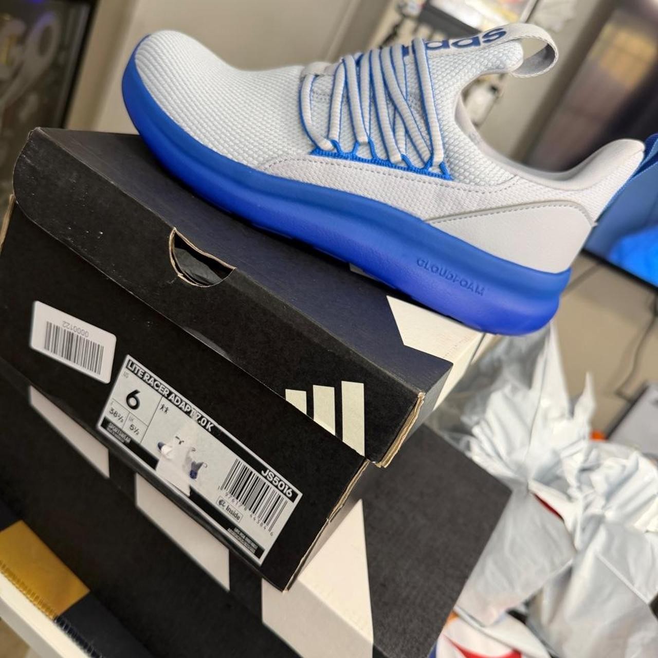 Adidas Cloudfoam sneakers in white & blue #cloudfoam #running size 6