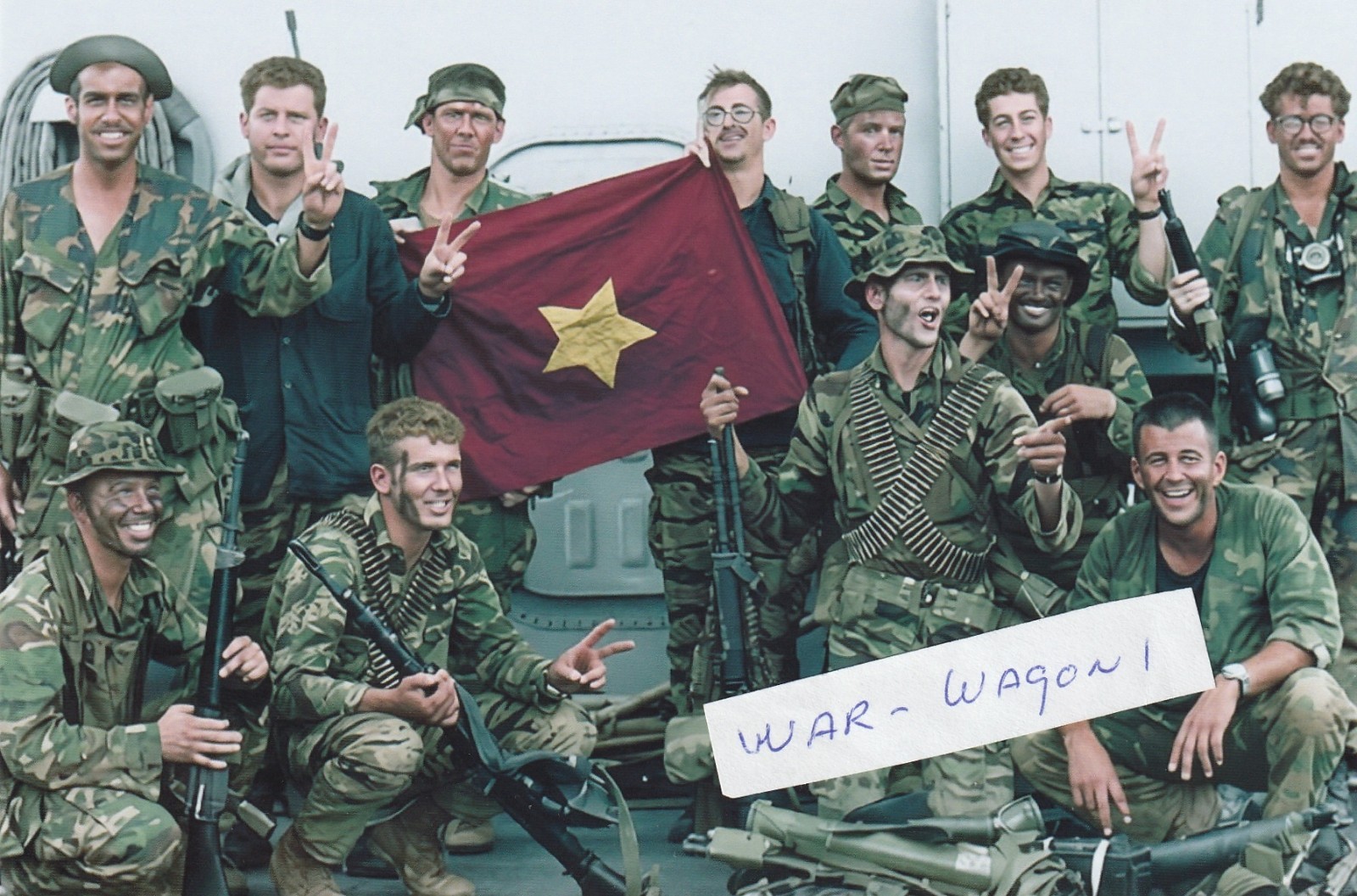Vietnam  War  Photo --    Soldiers
