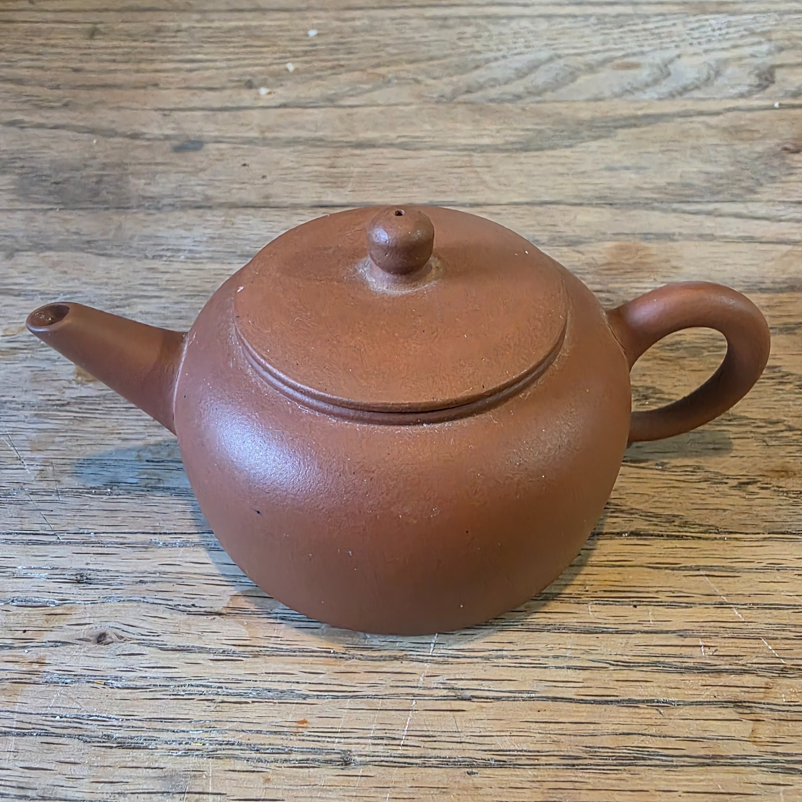 Vintage Yixing Factory 1 Teapot 1980s White Label Hongni Zisha Big Box Stamp 14H Vintage Yixing Factory 1 Teapot 1980s White Label Hongni Zisha Big Box Stamp 14H