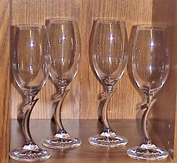 4, 2001 Vintage Riedell Fine Crystal Millennium #1 CHAMPAGNE FLUTES, SET OF 4 4, 2001 Vintage Riedell Fine Crystal Millennium #1 CHAMPAGNE FLUTES, SET OF 4
