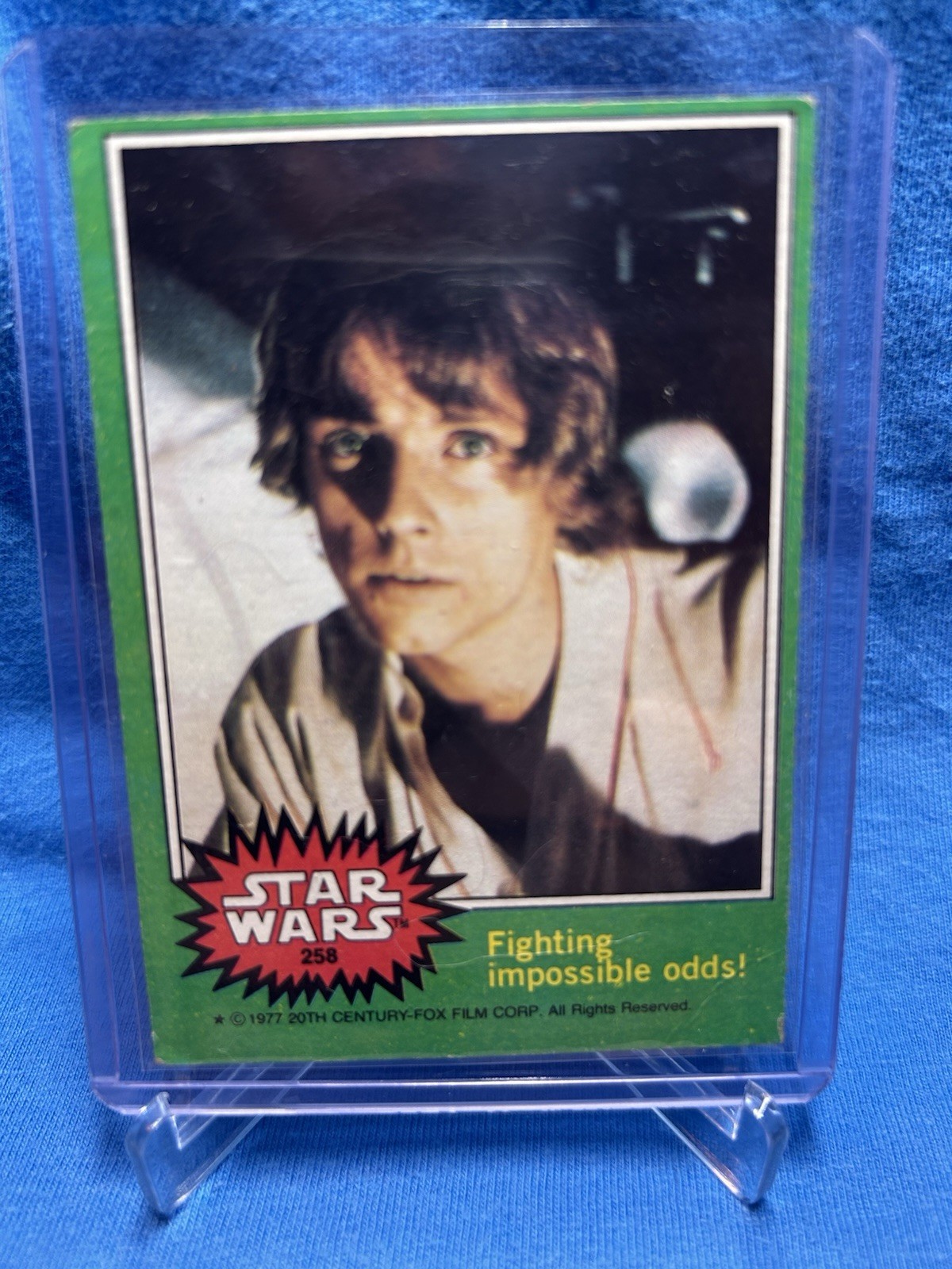 Fighting Impossible Odds - 1977 Topps Star Wars #258 Fighting Impossible Odds - 1977 Topps Star Wars #258