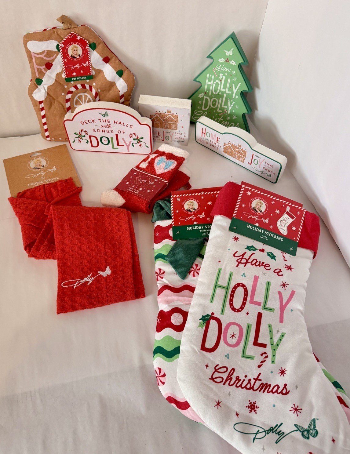 10Pc. Dolly Parton Christmas Lot, NWT, Decor Stocking Pot Holder Towel Socks 10Pc. Dolly Parton Christmas Lot, NWT, Decor Stocking Pot Holder Towel Socks