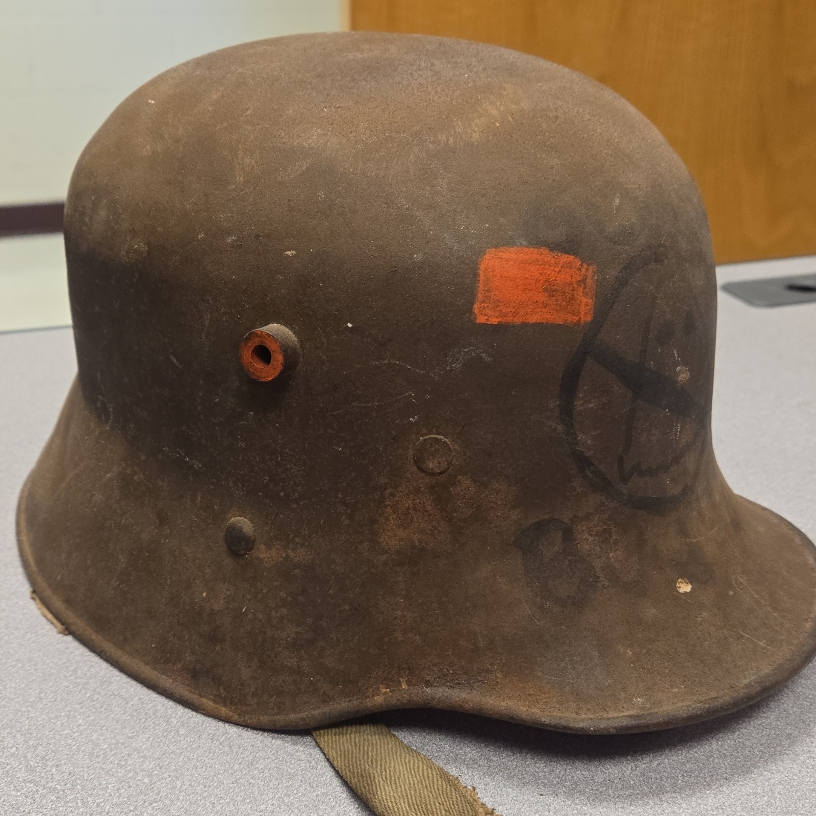 WW1 Imperial German soldier Helmet M16 US Army combat vet stahlhelm WW1 Imperial German soldier Helmet M16 US Army combat vet stahlhelm