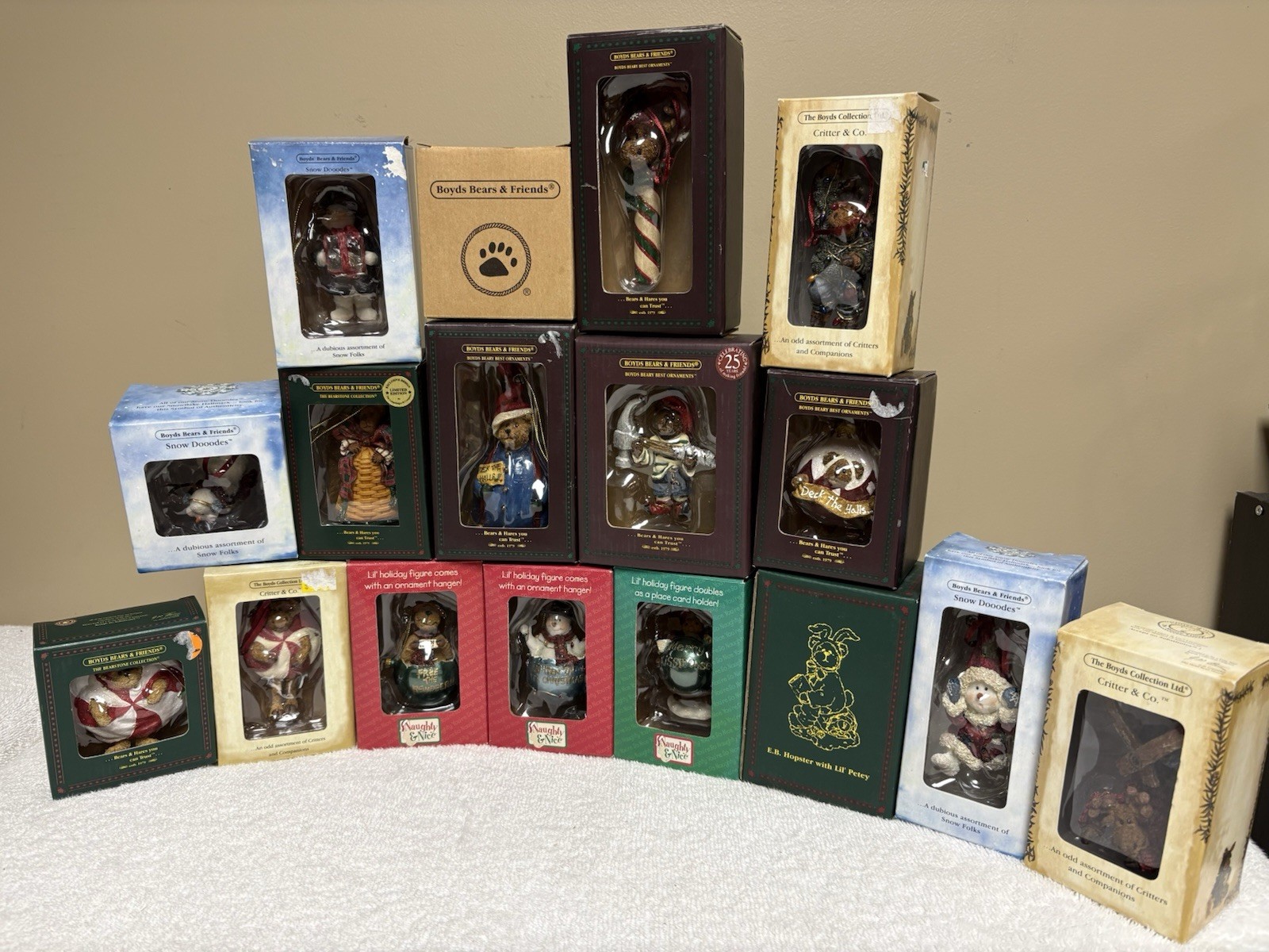 VINTAGE 🔥 Mixed Lot Of 17 BOYDS BEARS Resin Figurine Christmas Ornaments VINTAGE 🔥 Mixed Lot Of 17 BOYDS BEARS Resin Figurine Christmas Ornaments