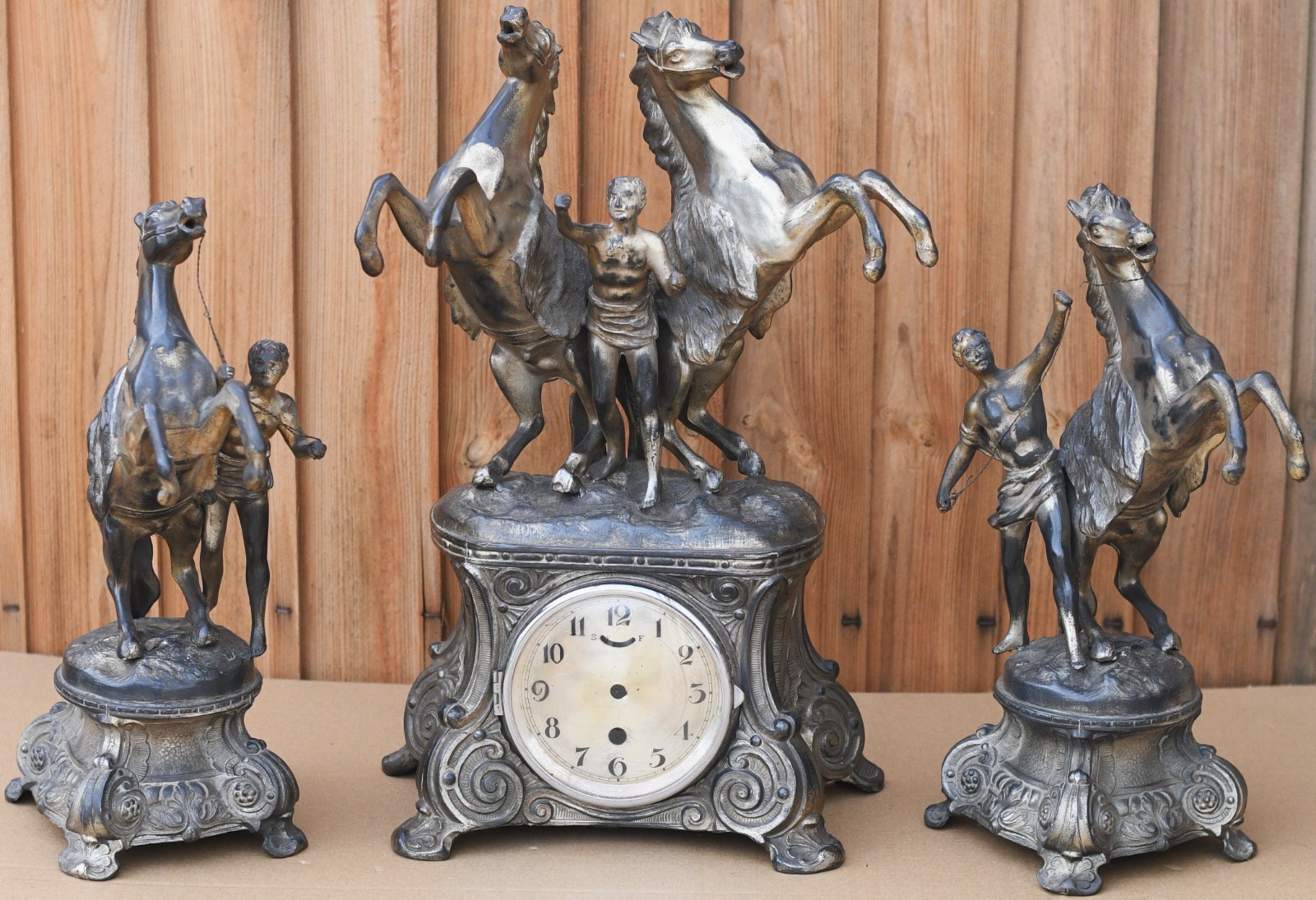 WONDERFUL LARGE OLD MARLEY HORSE CLOCK GARNITURE SET WITH MISSING MOVEMENT WONDERFUL LARGE OLD MARLEY HORSE CLOCK GARNITURE SET WITH MISSING MOVEMENT