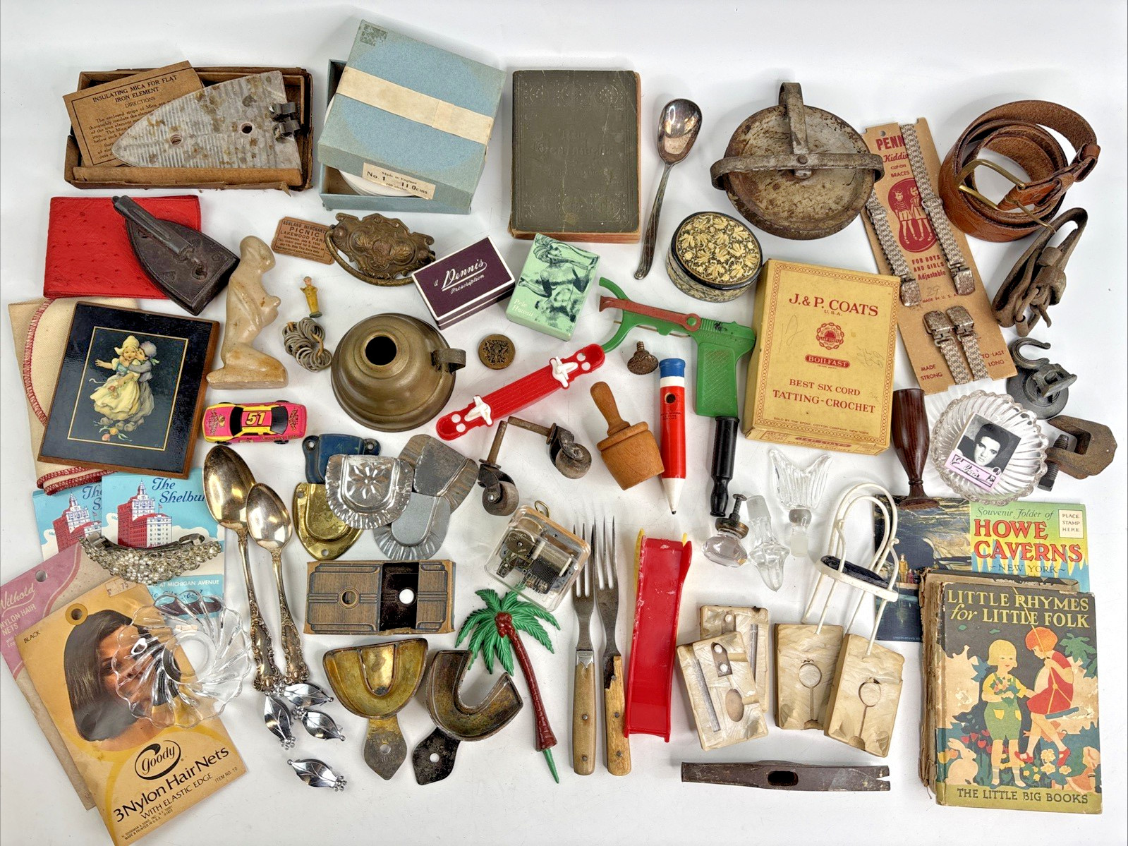 Vintage & Antique Miscellaneous Collectibles Junk Drawer Lot 8 1/2" lbs Reseller Vintage & Antique Miscellaneous Collectibles Junk Drawer Lot 8 1/2" lbs Reseller