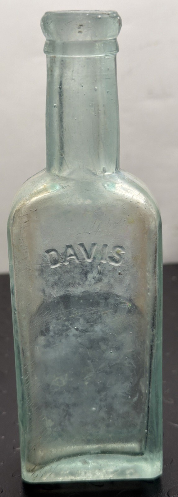Antique Perry Davis Vegetable Pain Killer Bottle Aqua Glass 19th Century: (9A1) Antique Perry Davis Vegetable Pain Killer Bottle Aqua Glass 19th Century: (9A1)