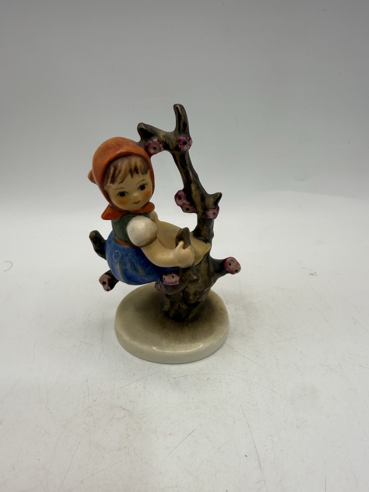 Vintage West Germany Girl Sitting in Flowering Tree Porcelain Figurine 4" * Vintage West Germany Girl Sitting in Flowering Tree Porcelain Figurine 4" *