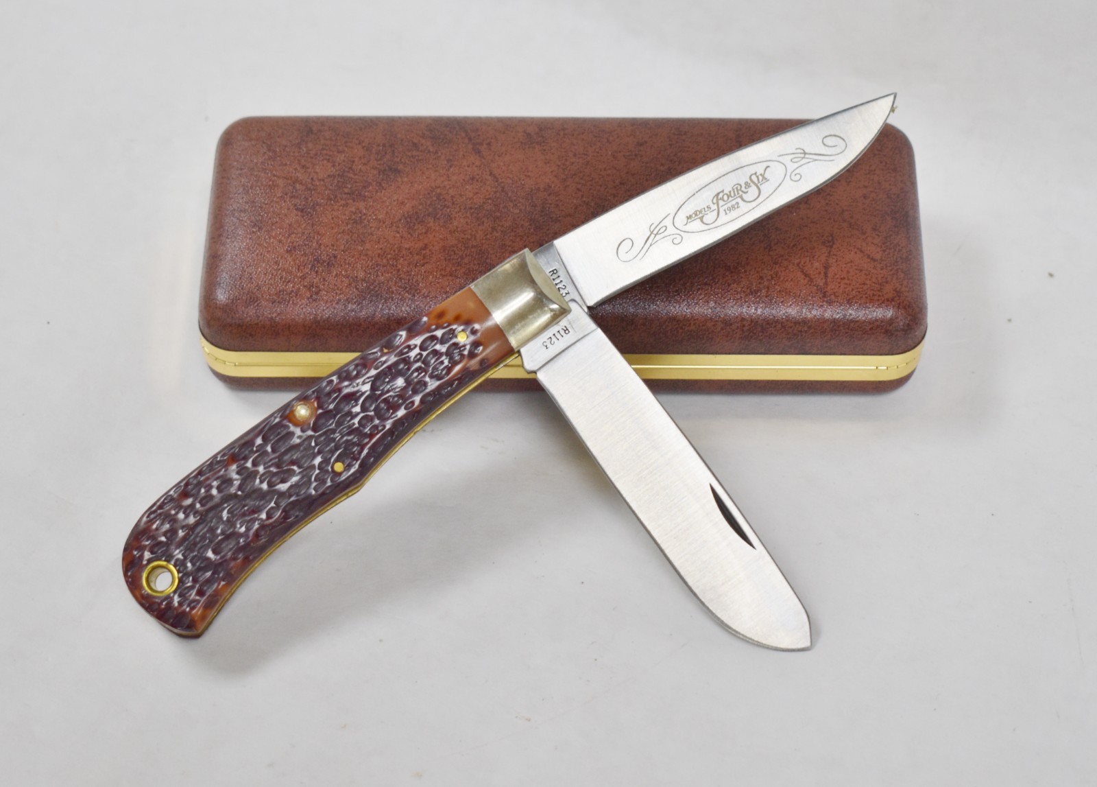1982 REMINGTON BULLET KNIFE R1123 MODELS FOUR & SIX TRAPPER KNIFE 1982 REMINGTON BULLET KNIFE R1123 MODELS FOUR & SIX TRAPPER KNIFE