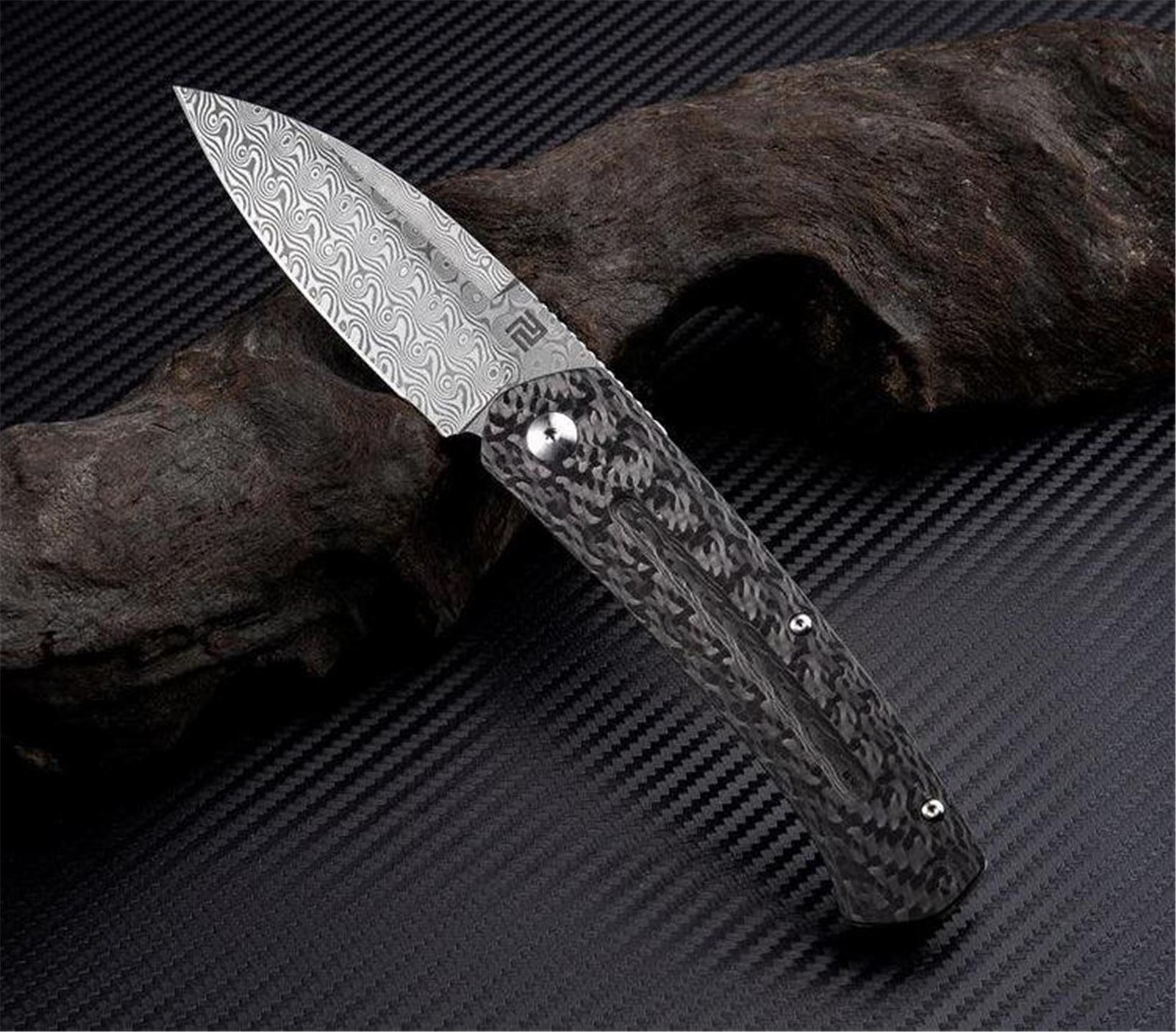 Artisan Cutlery Centauri ATZ-1839GD Damascus Blade Carbon fiber/Titanium Handle