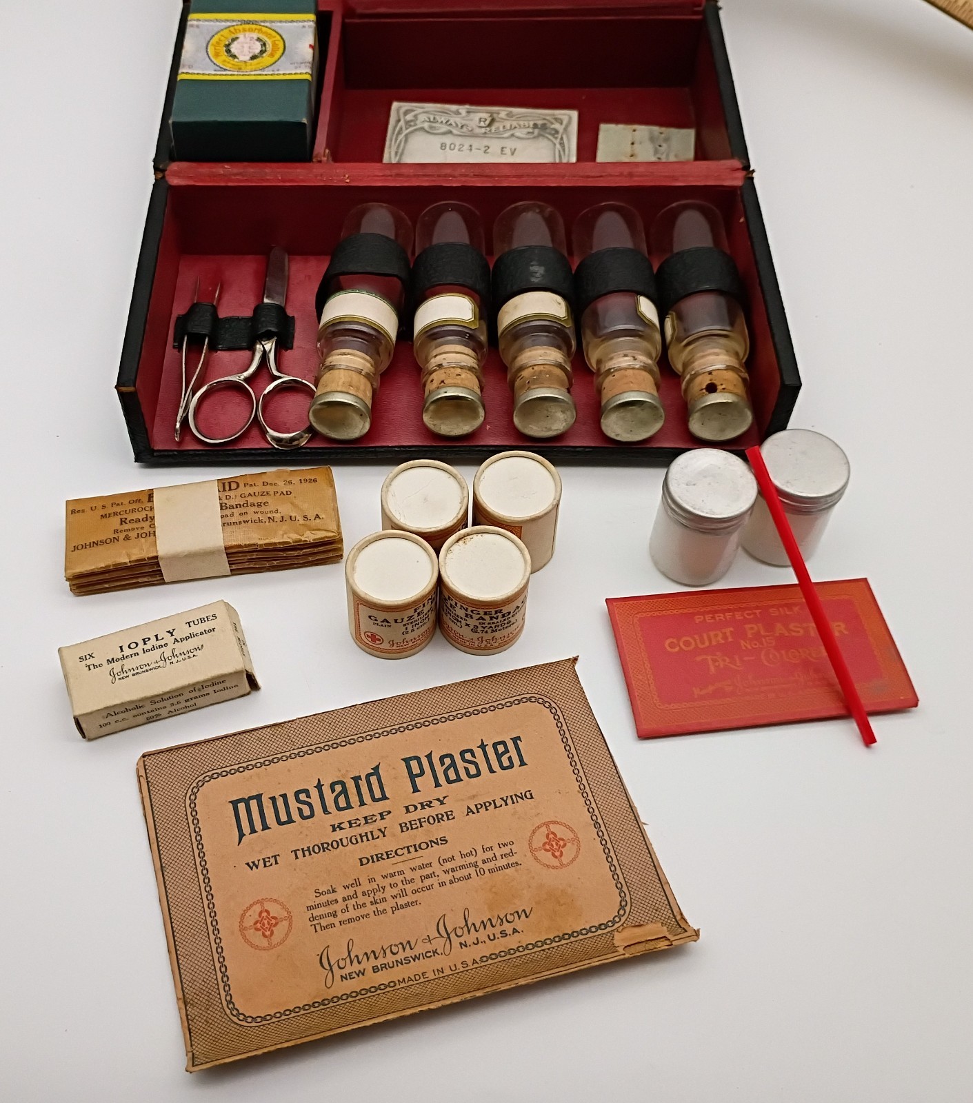 Antique Medical First Aid Kit ~ Folding Hard Leather Case ~ Early J & J Items Antique Medical First Aid Kit ~ Folding Hard Leather Case ~ Early J & J Items