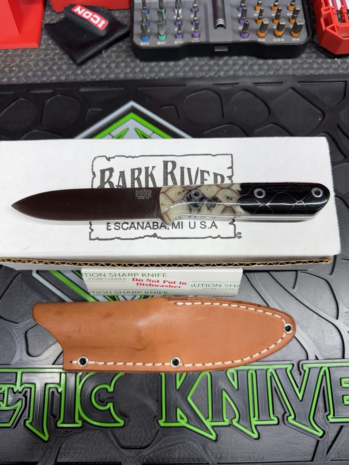 BARK RIVER KNIFE & TOOL NORTH STAR KEPHART NEBULA DRAGON SCALE w/ Gray Liners BARK RIVER KNIFE & TOOL NORTH STAR KEPHART NEBULA DRAGON SCALE w/ Gray Liners