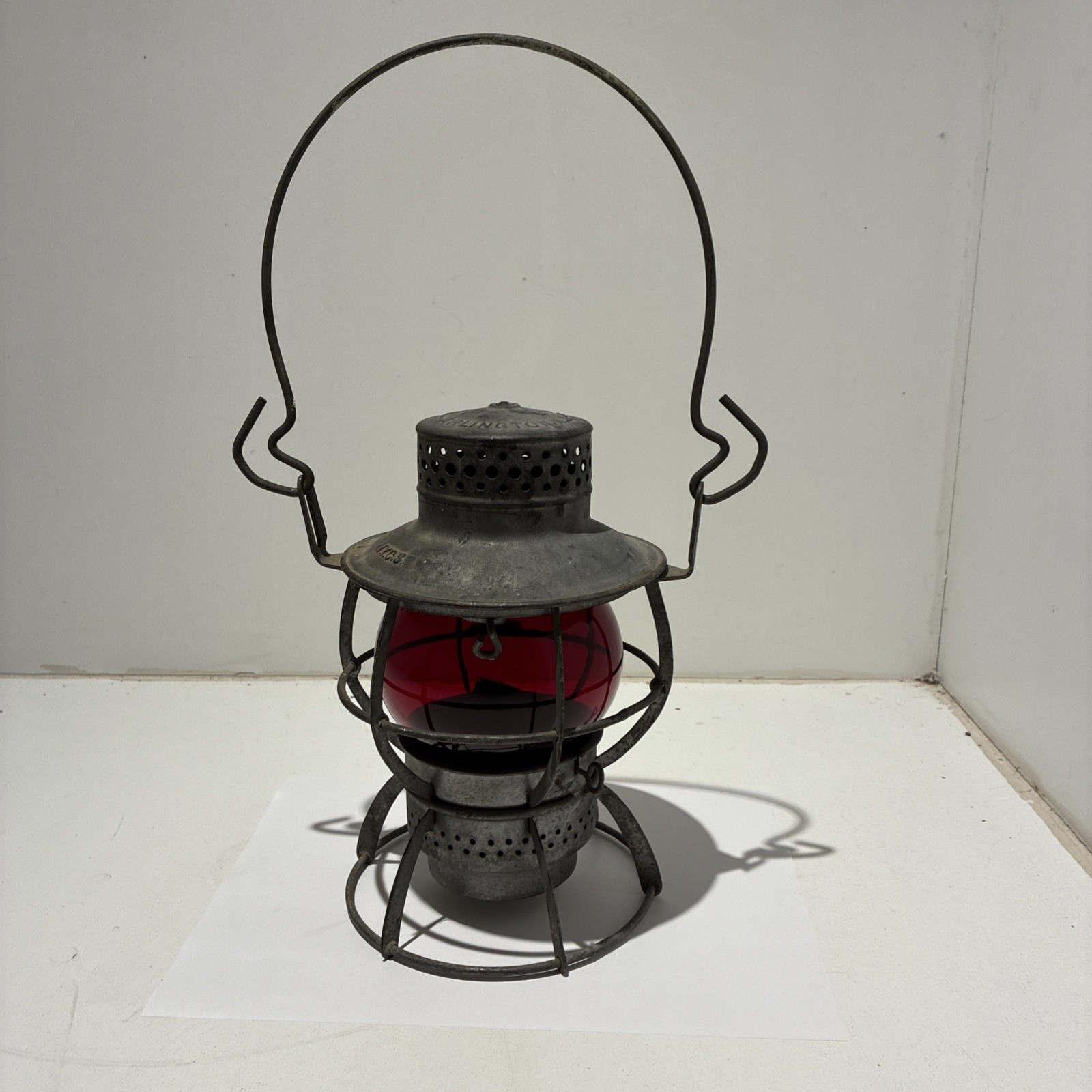 Vtg Dressel Arlington NJ Railroad Lantern NYCS RED Glass Globe Train Lantern Vtg Dressel Arlington NJ Railroad Lantern NYCS RED Glass Globe Train Lantern