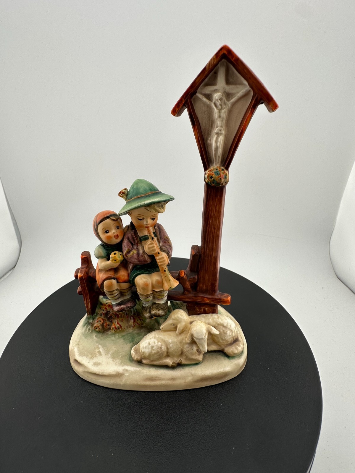 Goebel M.I. Hummel Wayside Devotion 28/II TMK-3 W Germany Figurine Goebel M.I. Hummel Wayside Devotion 28/II TMK-3 W Germany Figurine