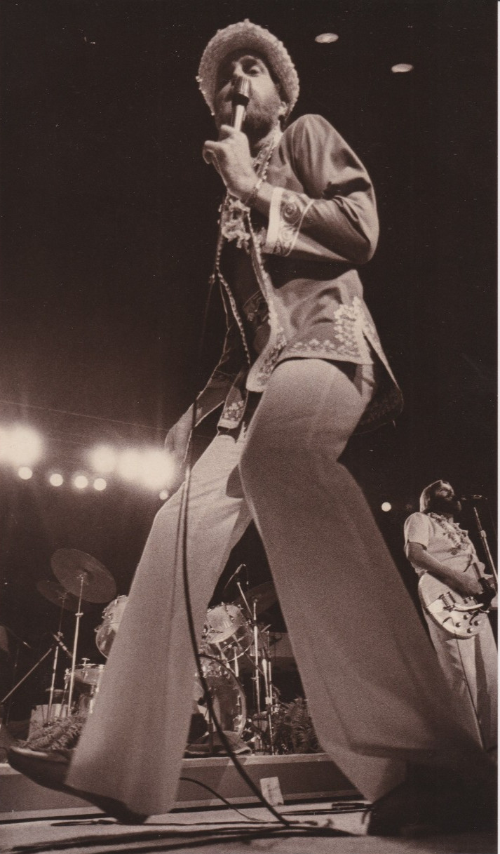TYPE 1: 1975 Press Photo The Beach Boys Singer Mike Love In-Concert at St. Paul TYPE 1: 1975 Press Photo The Beach Boys Singer Mike Love In-Concert at St. Paul