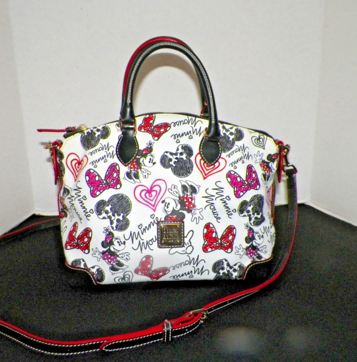 DISNEY DOONEY & BOURKE MINNIE MOUSE PARTS BOWS & HEARTS SATCHEL PURSE NWOT
