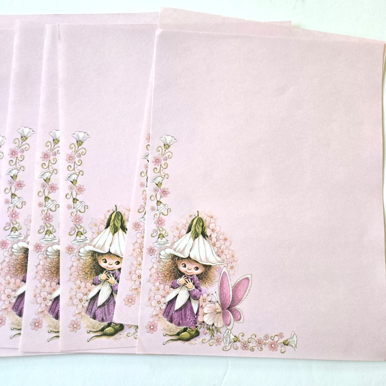 8 Vintage Stationery Sheets Victoria Plum on Pink with Butterfly 8 Vintage Stationery Sheets Victoria Plum on Pink with Butterfly