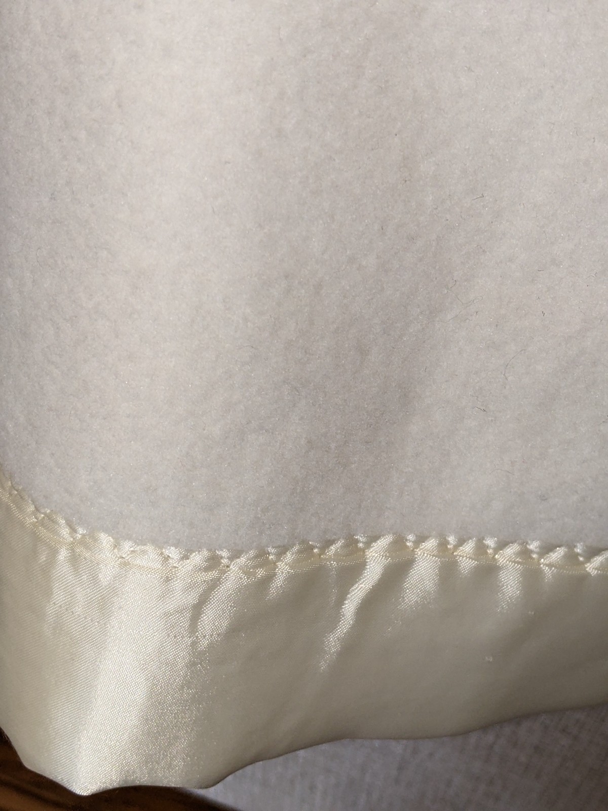 Vintage Sears Soft Cream Blanket w/ Satin Trim Acrylic Full Double Size 86 X 84 Vintage Sears Soft Cream Blanket w/ Satin Trim Acrylic Full Double Size 86 X 84