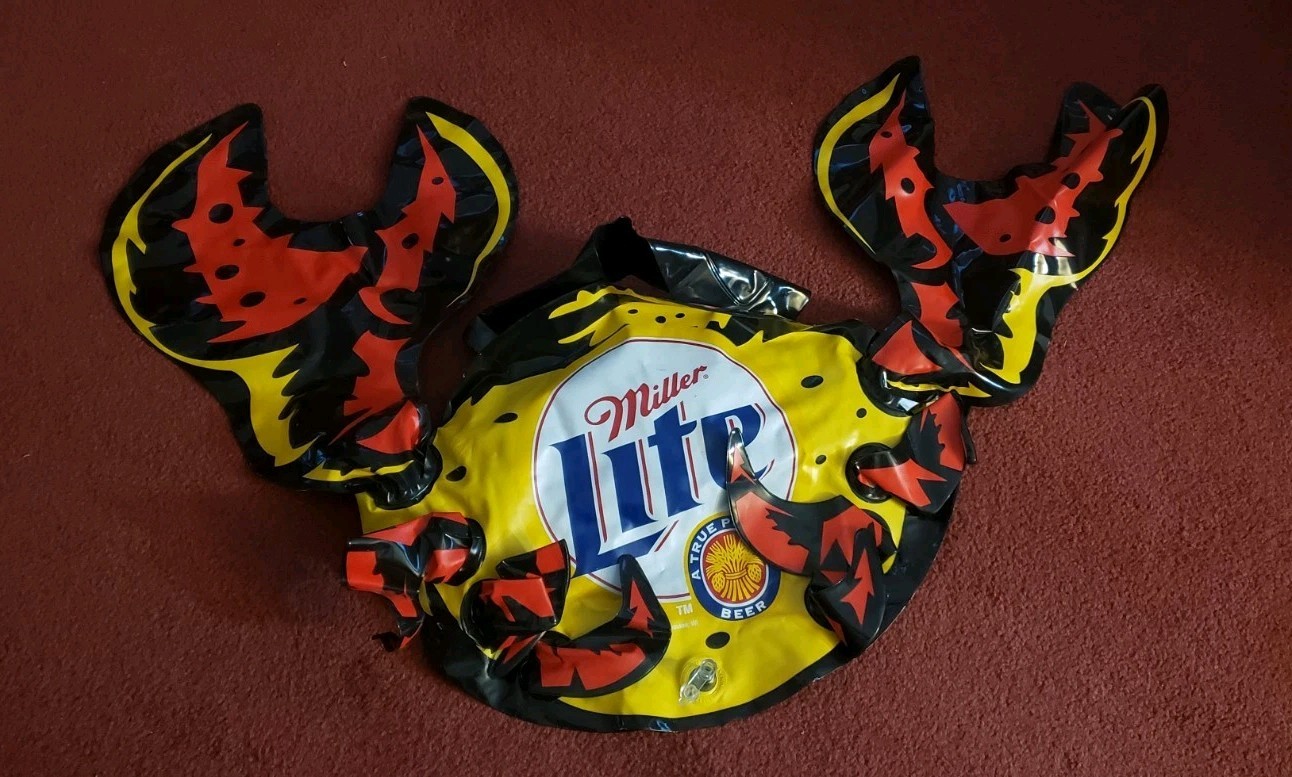 Vintage 1999 Miller Lite Brewing Company Blow Up Inflatable Hanging Crab Used Vintage 1999 Miller Lite Brewing Company Blow Up Inflatable Hanging Crab Used